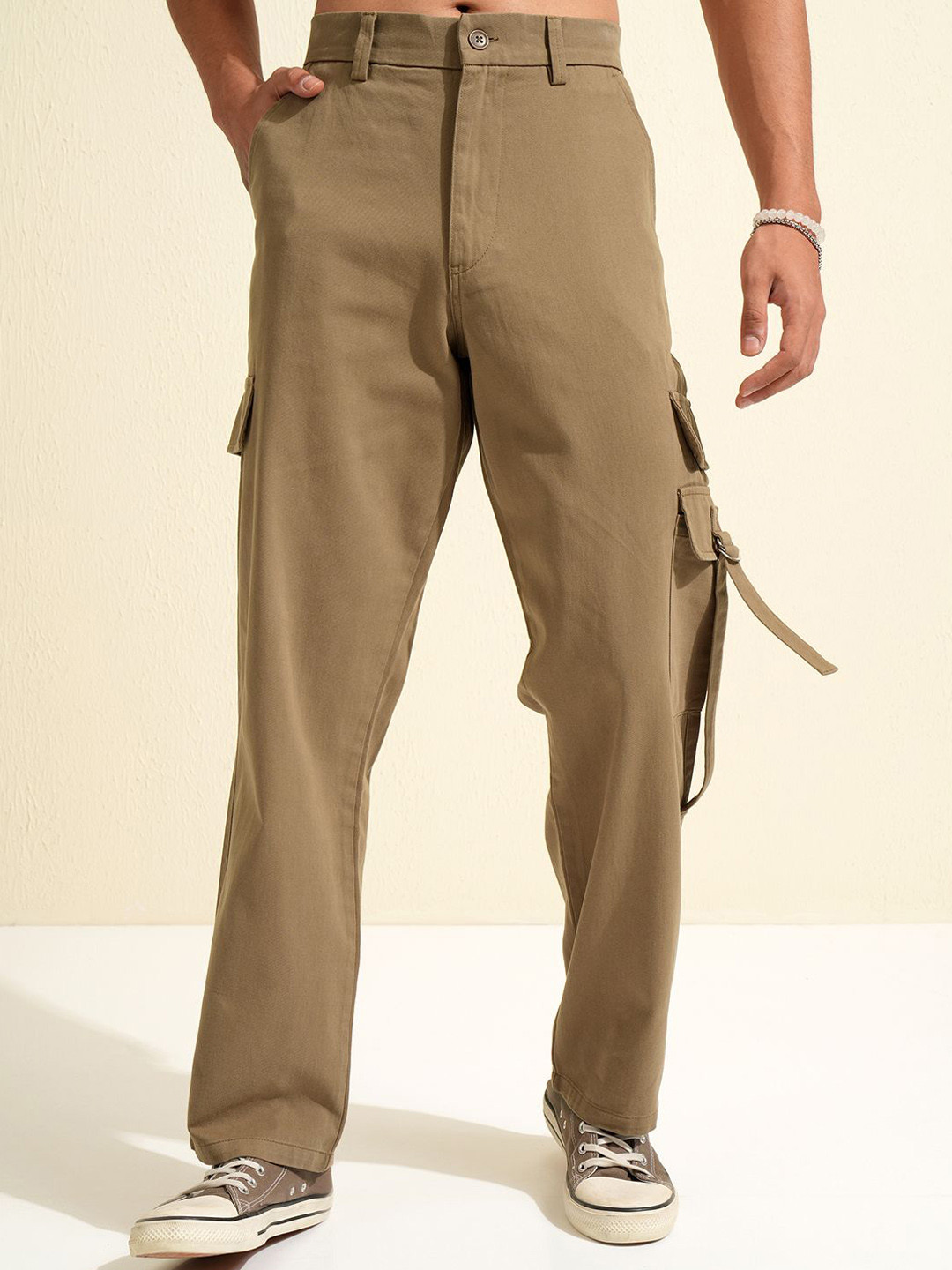 

HIGHLANDER Men Loose Fit Cargos Trousers, Green
