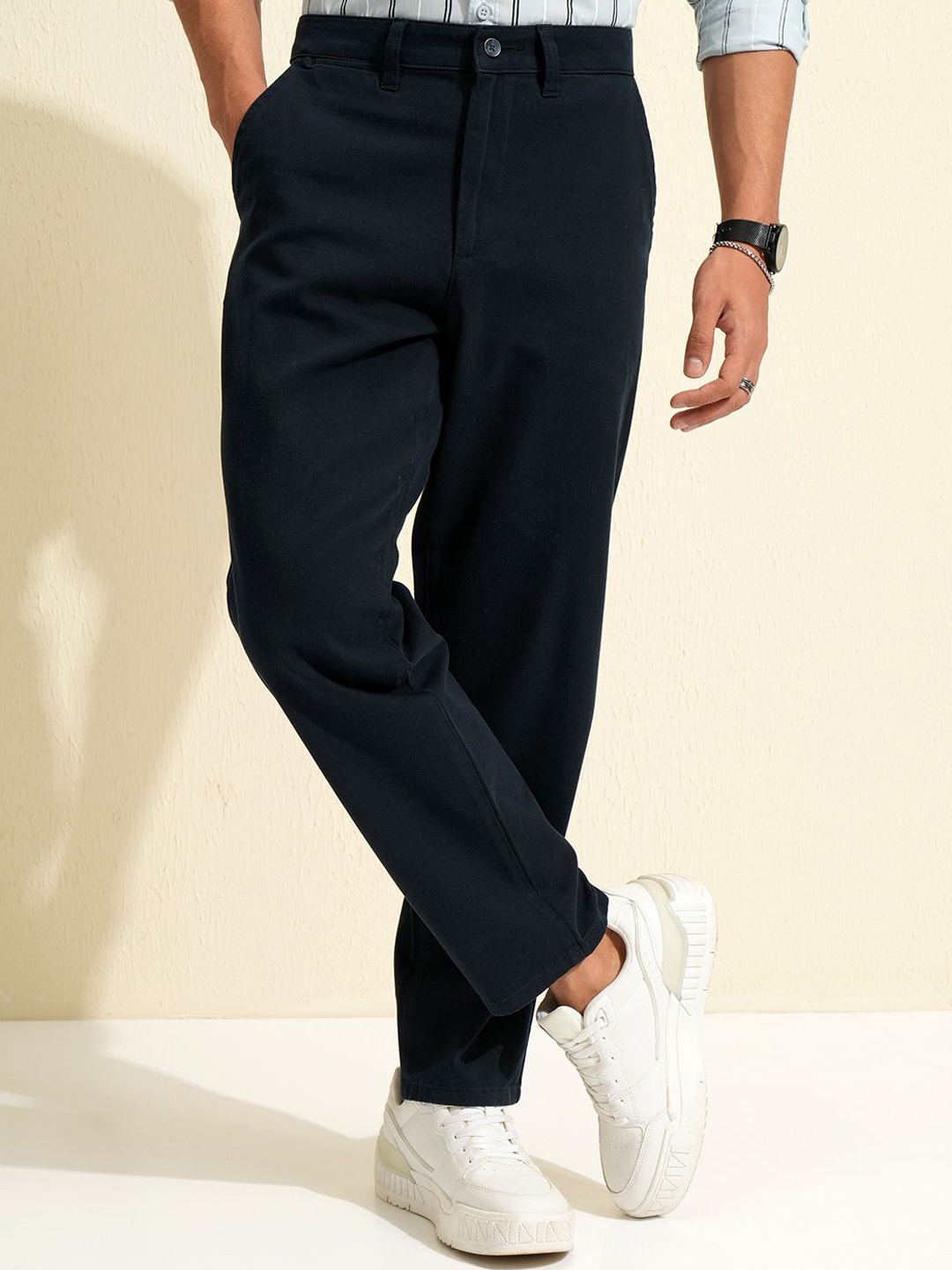 

HIGHLANDER Men Slim Fit Chinos Trousers, Black