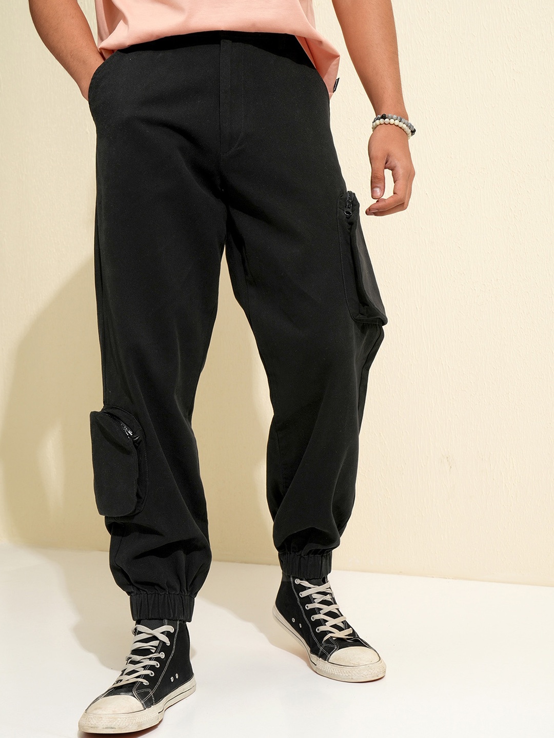 

HIGHLANDER Men Loose Fit Carpender Cargo Joggers, Black