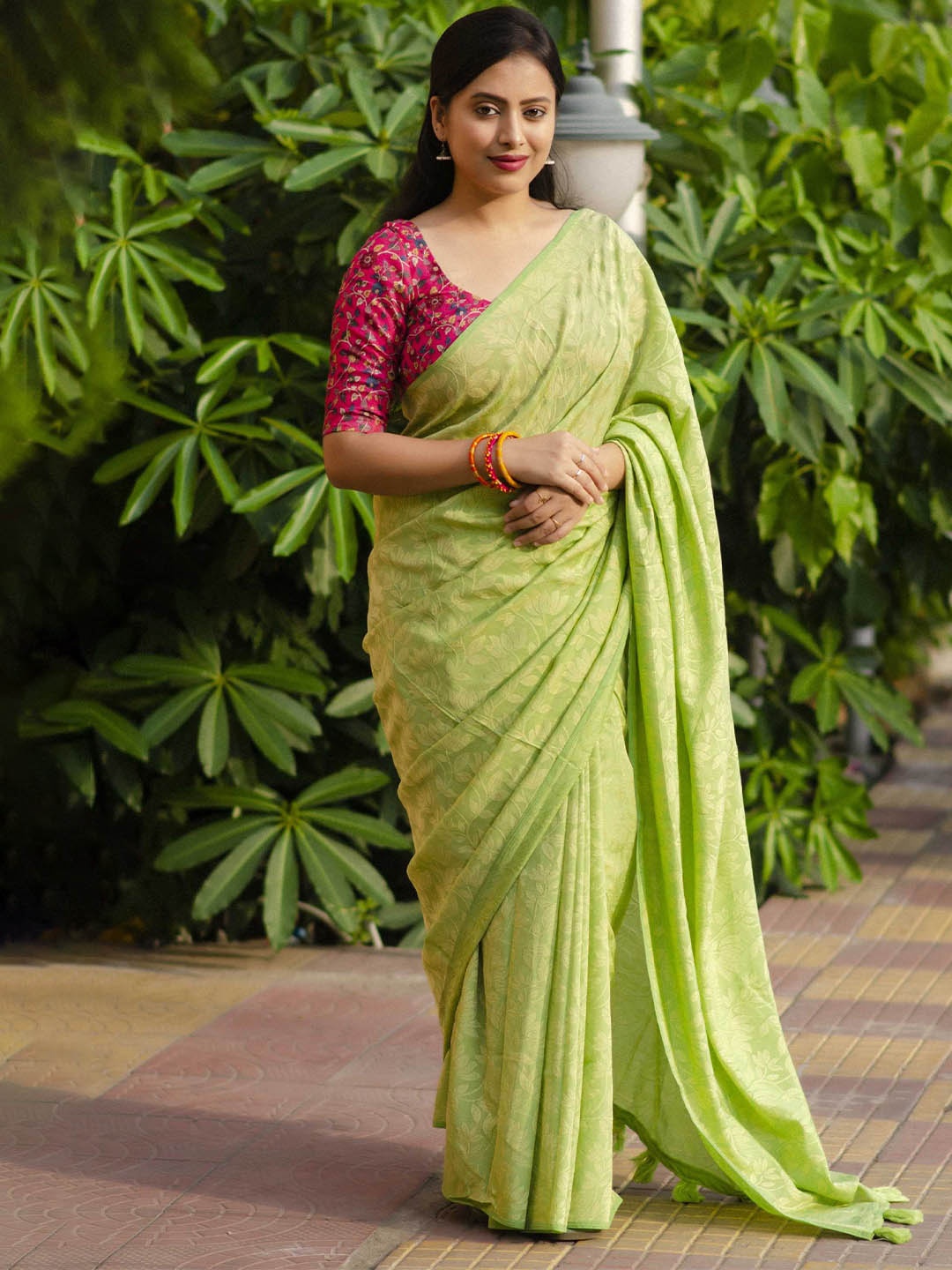 

Mitera Woven Design Saree, Green