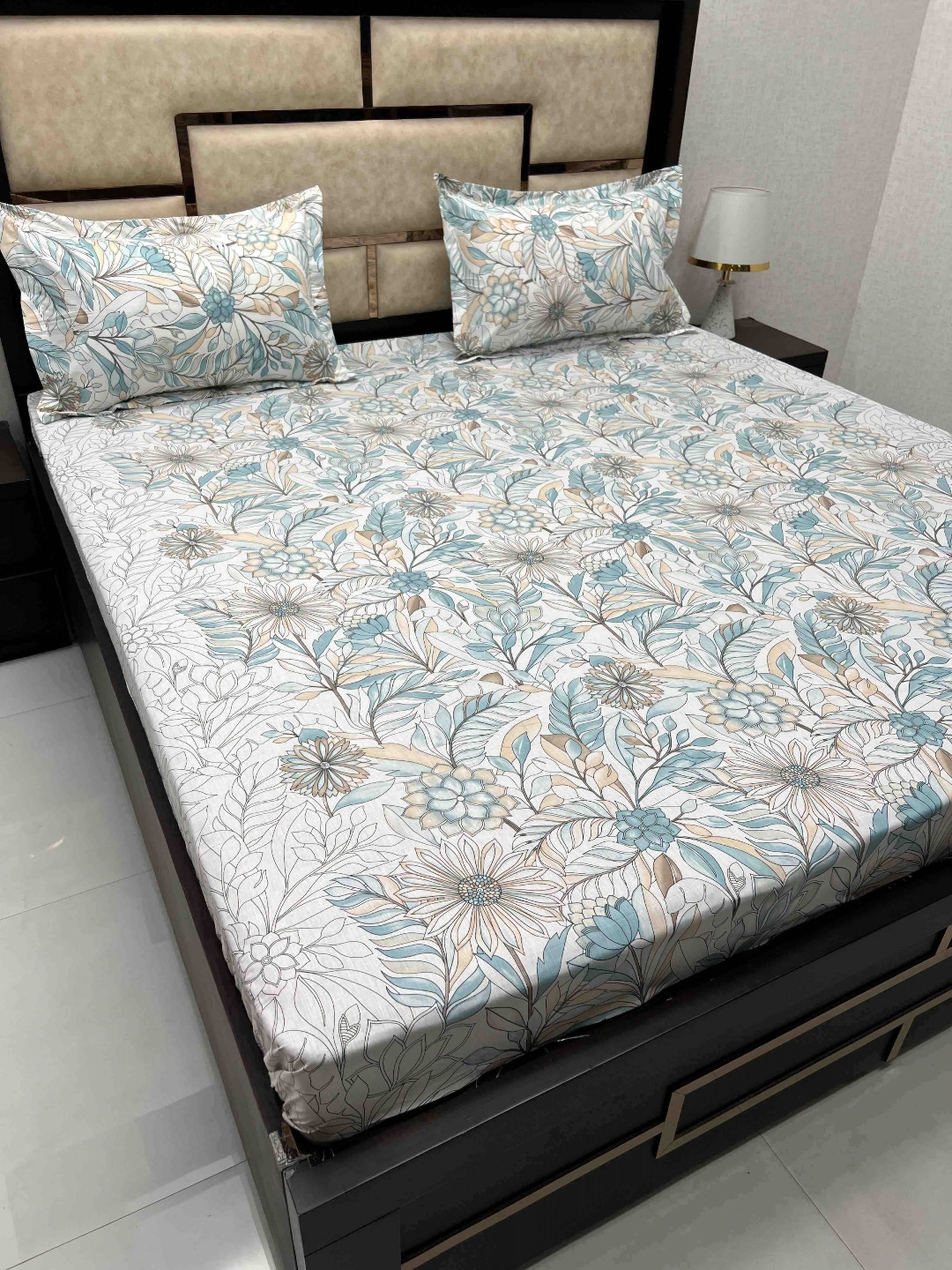 

Pure Decor Green & White Floral Pure Cotton King 380 TC Bedsheet with 2 Pillow Covers