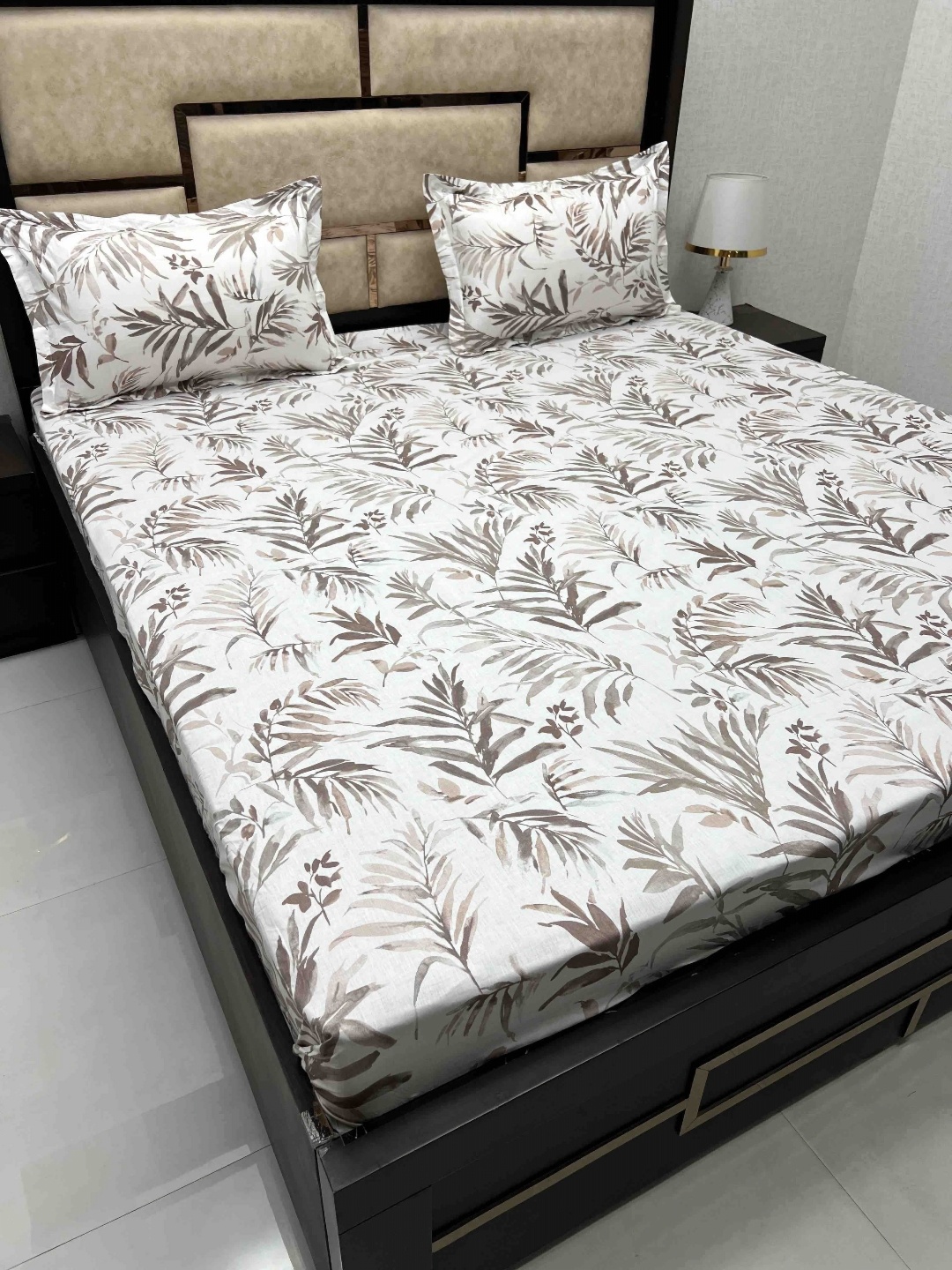 

Pure Decor Brown & Grey Floral Cotton TC 380 King Bedsheet with 2 Pillow Covers