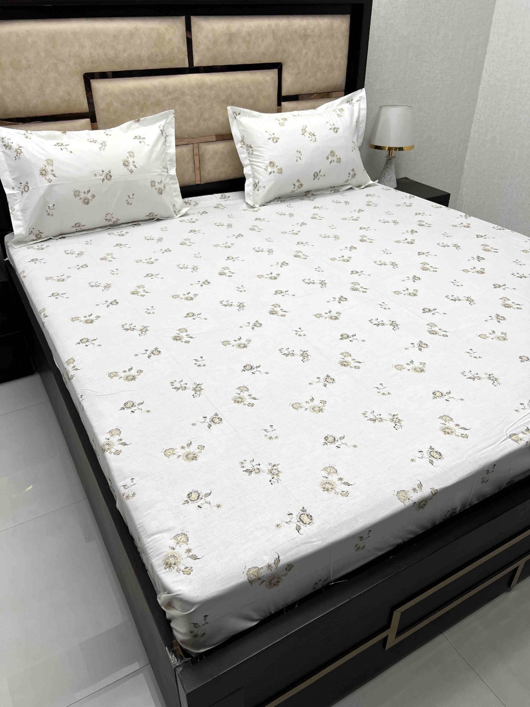 

Pure Decor White Floral Cotton 380 TC King Bedsheet with 2 Pillow Covers