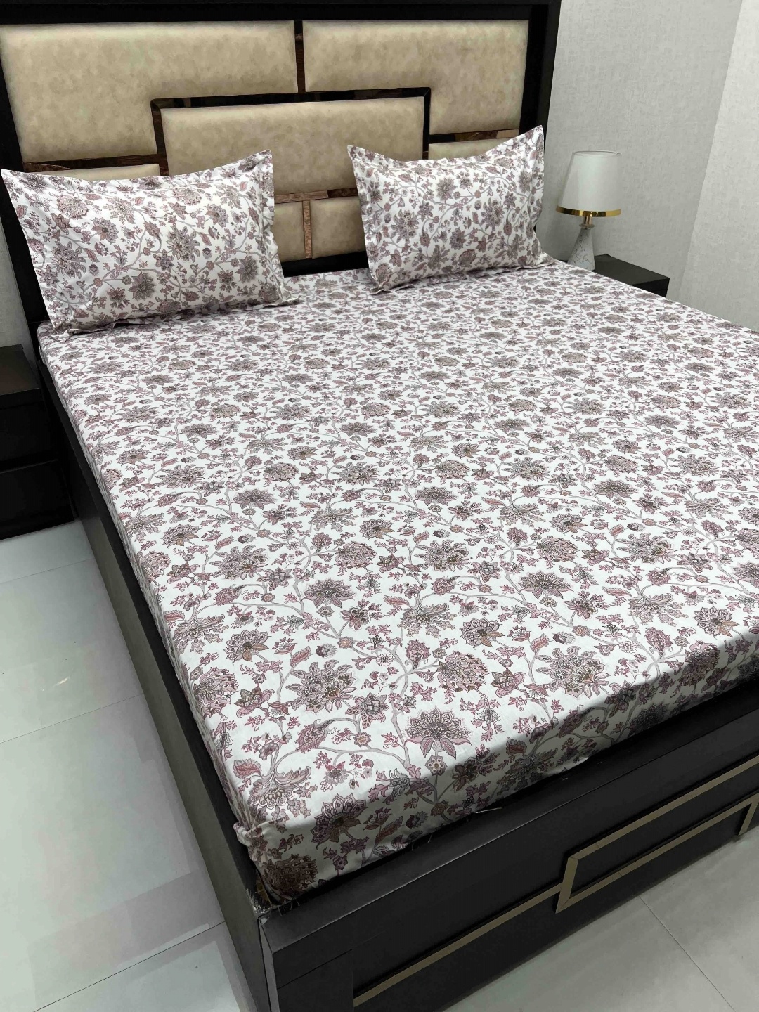 

Pure Decor Maroon & White Floral Printed Cotton King Bedsheet with 2 Pillow Covers