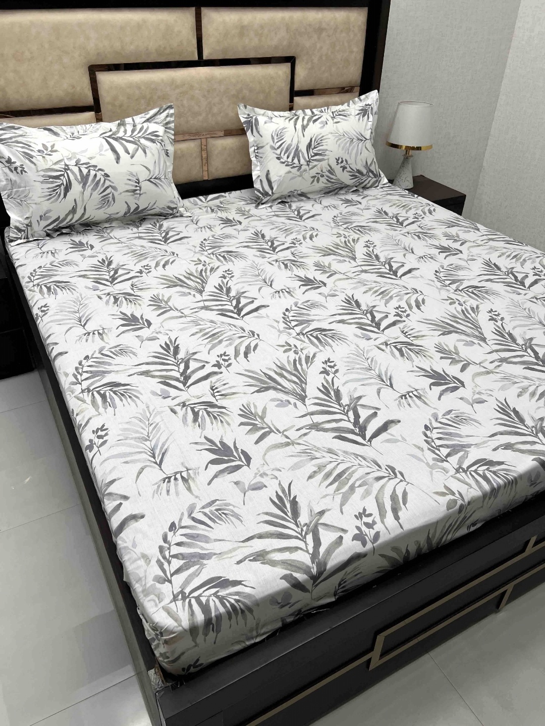 

Pure Decor Grey Floral Cotton TC 380 King Bedsheet with 2 Pillow Covers