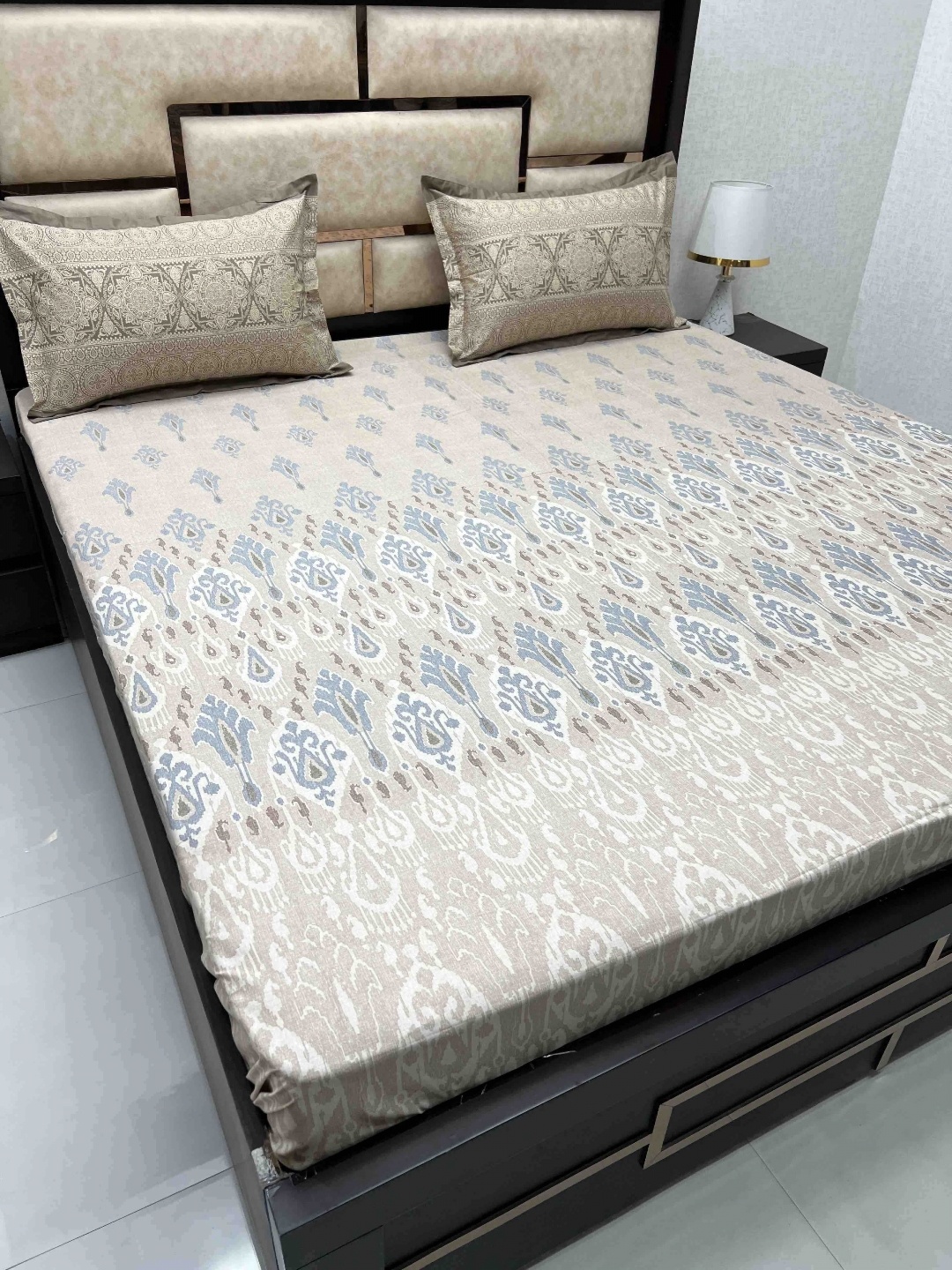 

Pure Decor Brown & Grey Ethnic Motifs Cotton TC 380 King Bedsheet with 2 Pillow Covers