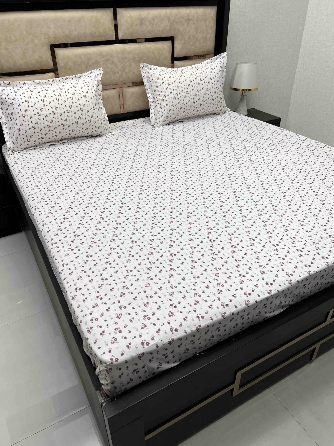 

Pure Decor White & Grey Floral Printed King Bedsheet with 2 Pillow Covers
