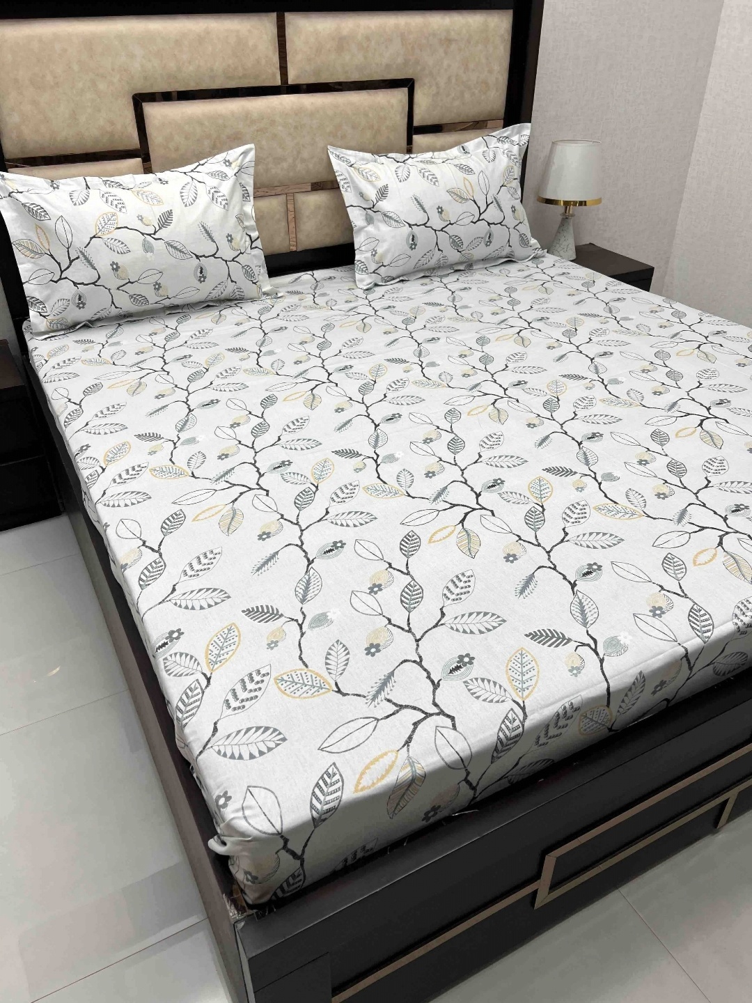 

Pure Decor Grey & Black Printed Pure Cotton 380 TC Queen Bedsheet With 2 Pillow Covers