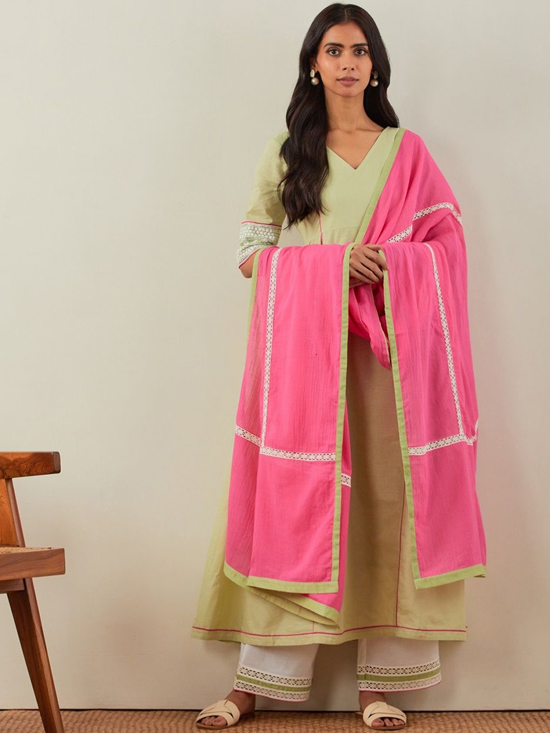 

THE INDIAN CAUSE Thread Work Cotton Pleated Anarkali Kurta, Green