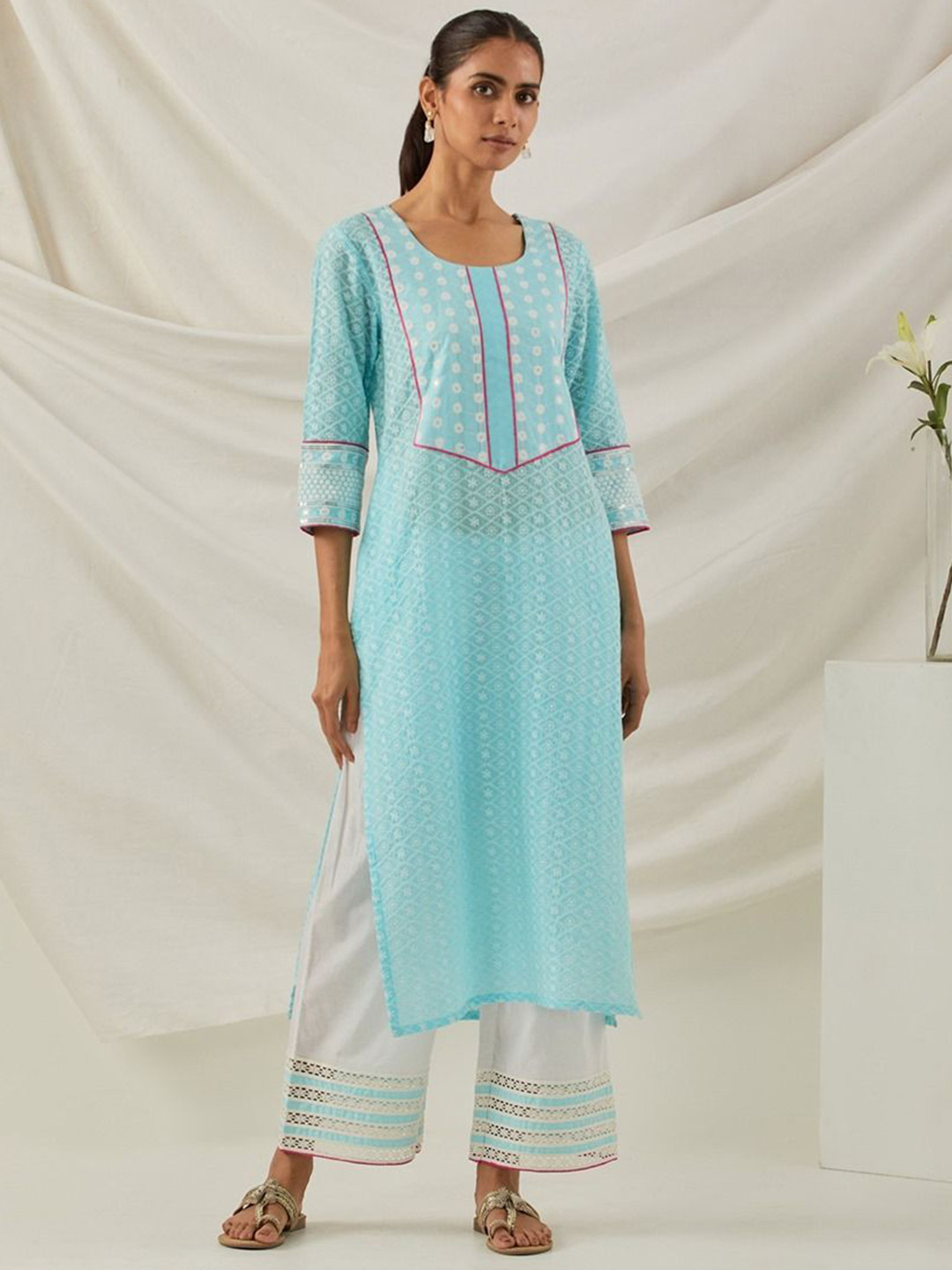 

THE INDIAN CAUSE Floral Embroidered Thread Work Cotton Straight Kurta, Blue