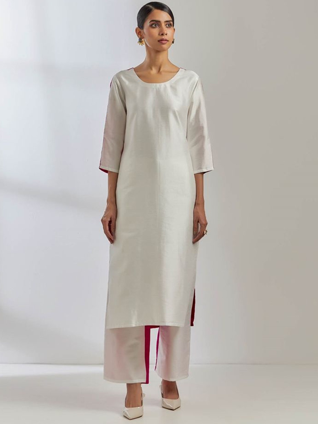 

THE INDIAN CAUSE Women Colourblocked Pure Silk Pathani Half And Half Kurta, White