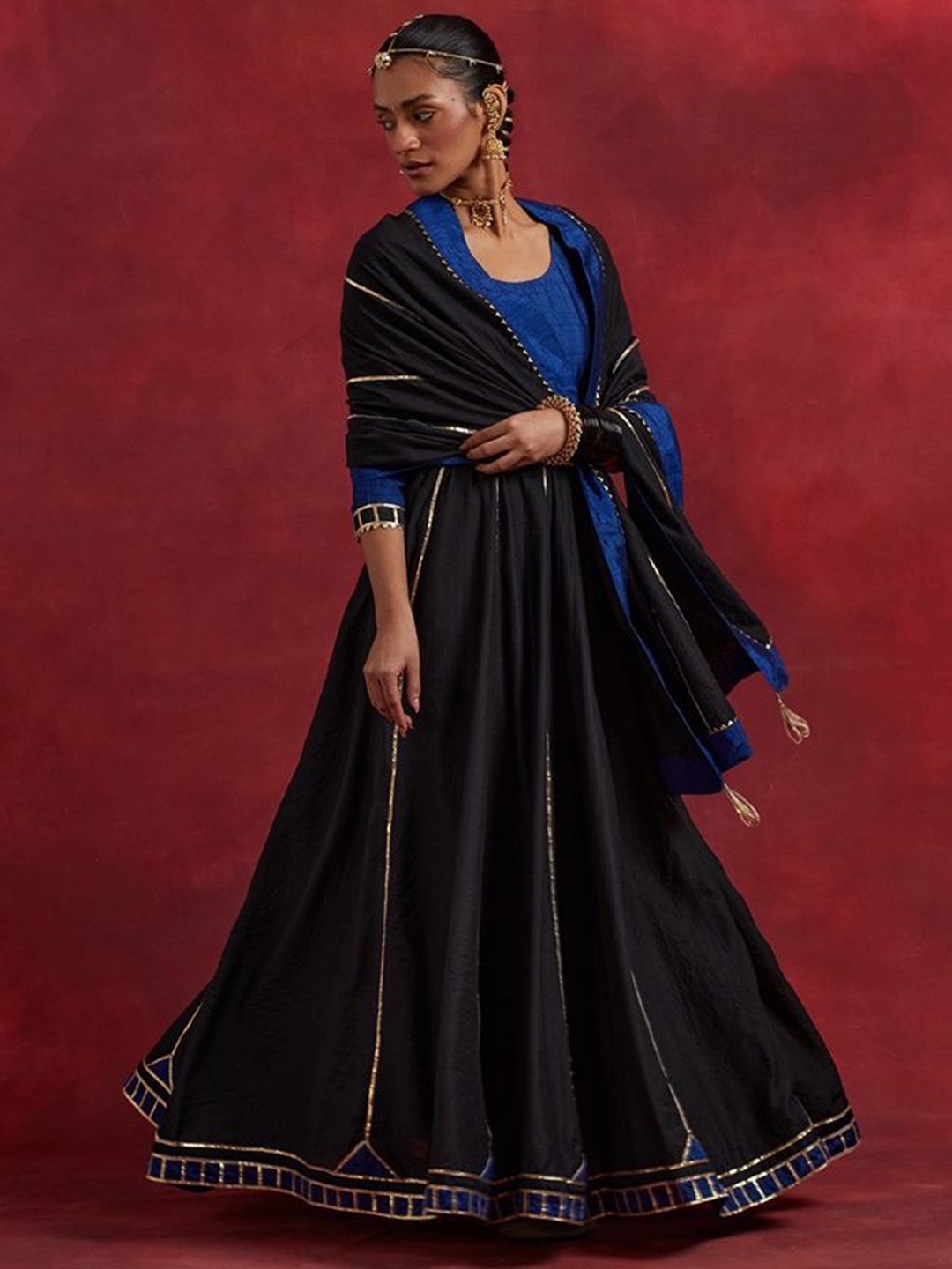 

THE INDIAN CAUSE Women Colourblocked Gotta Patti Chanderi Anarkali Kurta, Blue