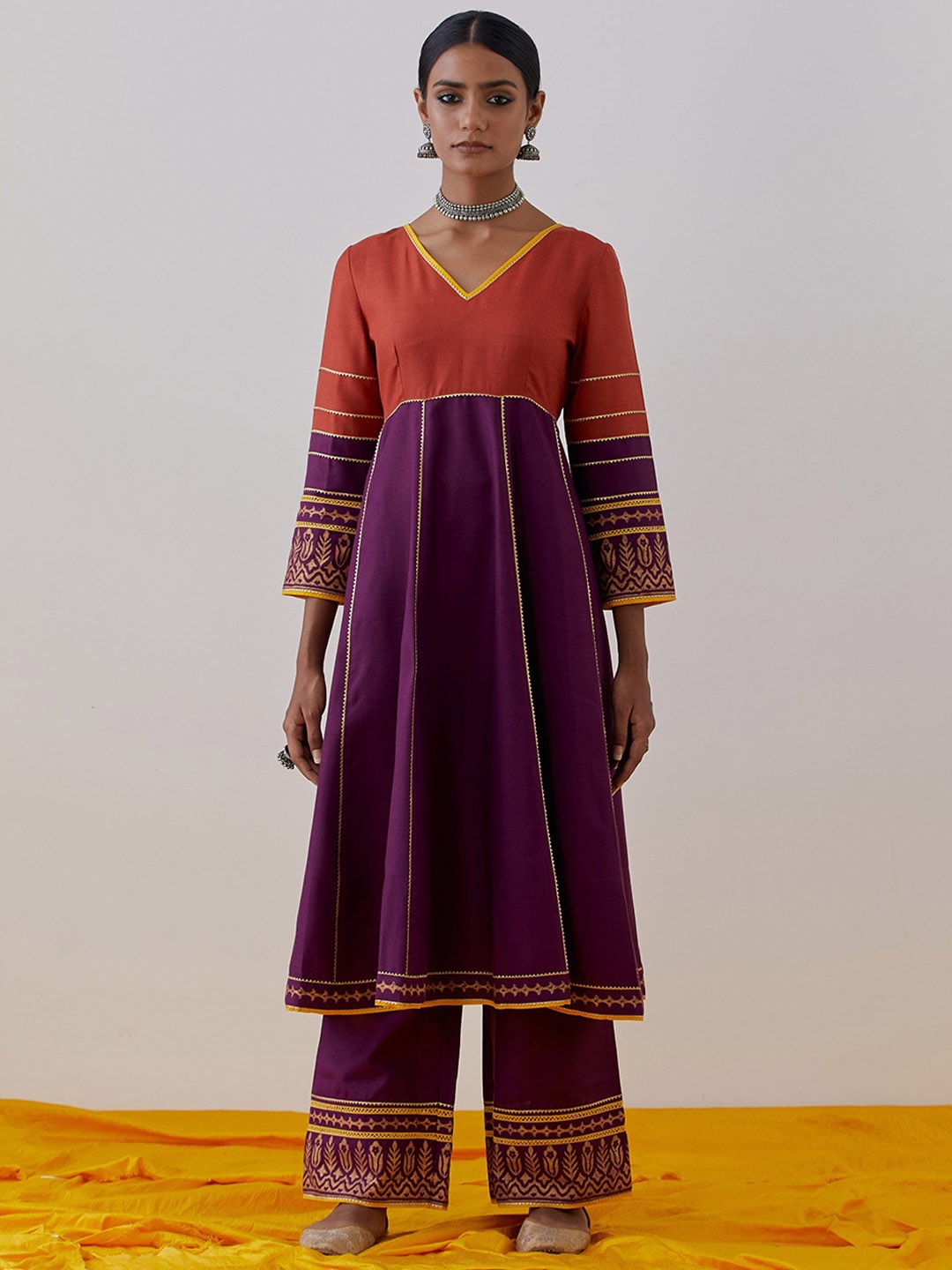 

THE INDIAN CAUSE Women Ethnic Motifs Embroidered Flared Sleeves Chikankari Kurta, Purple