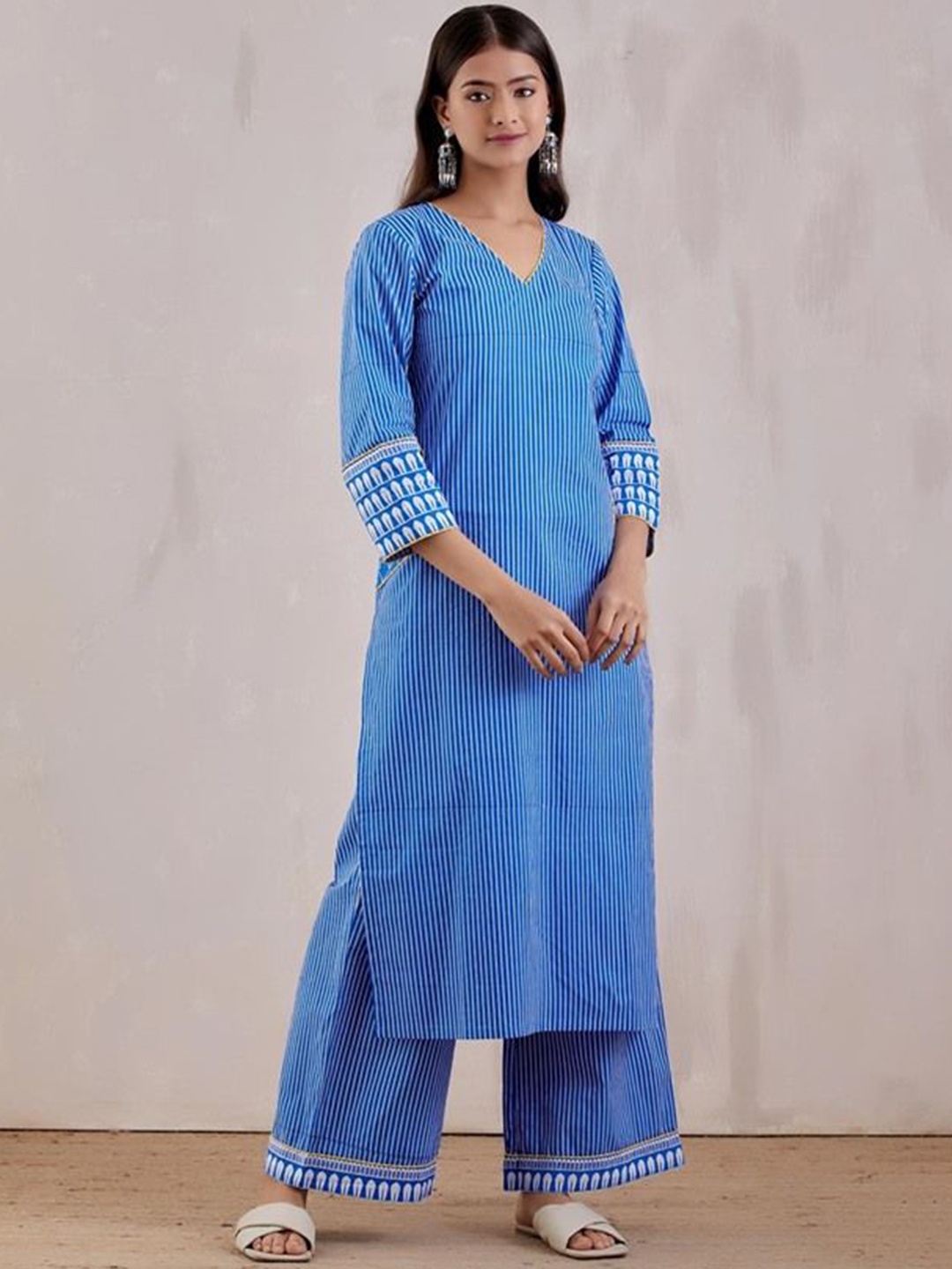 

THE INDIAN CAUSE Women Striped Printed A-Line Kurta, Blue