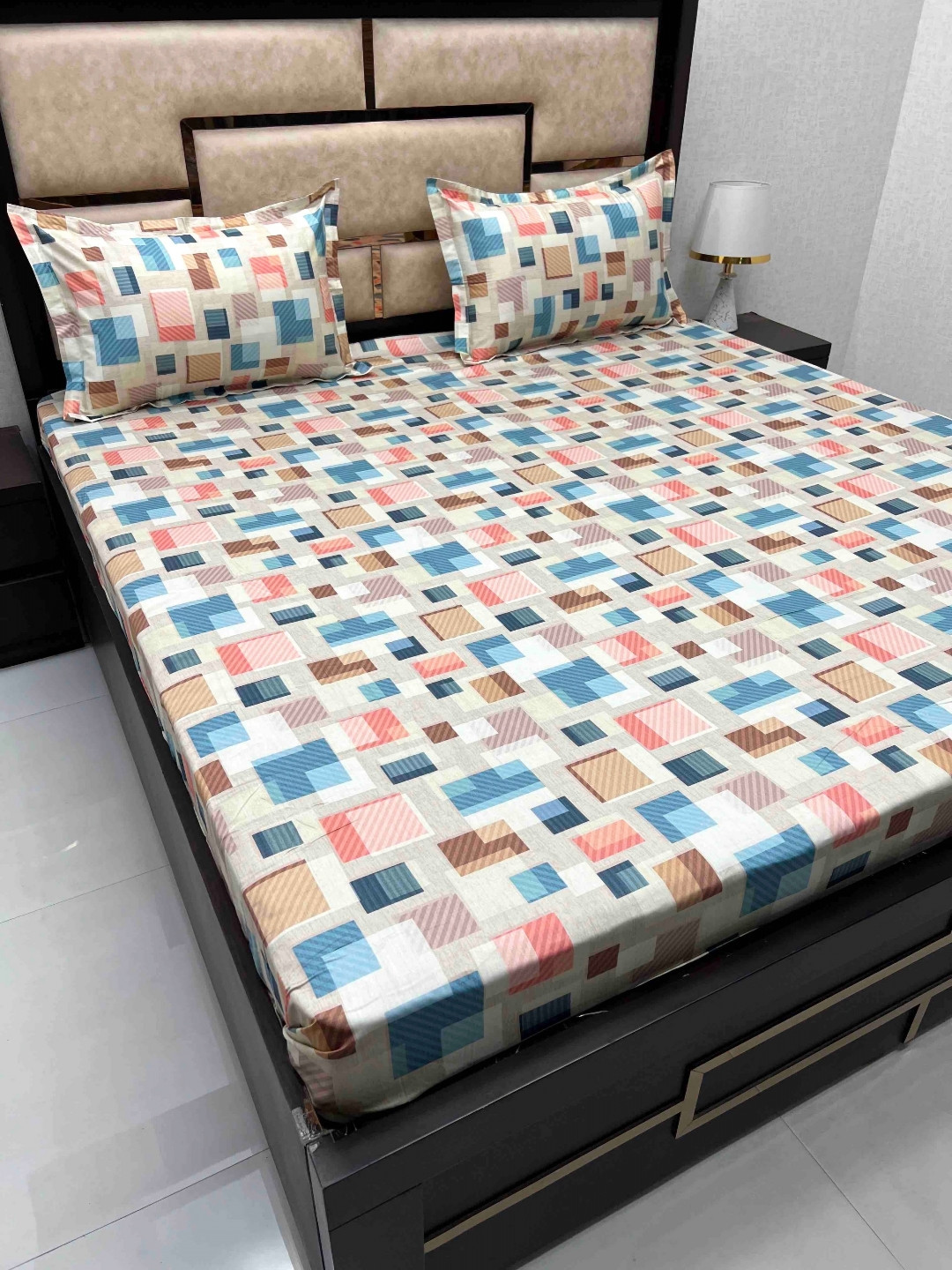 

Pure Decor White & Brown Geometric Printed Cotton King Bedsheet with 2 Pillow Covers