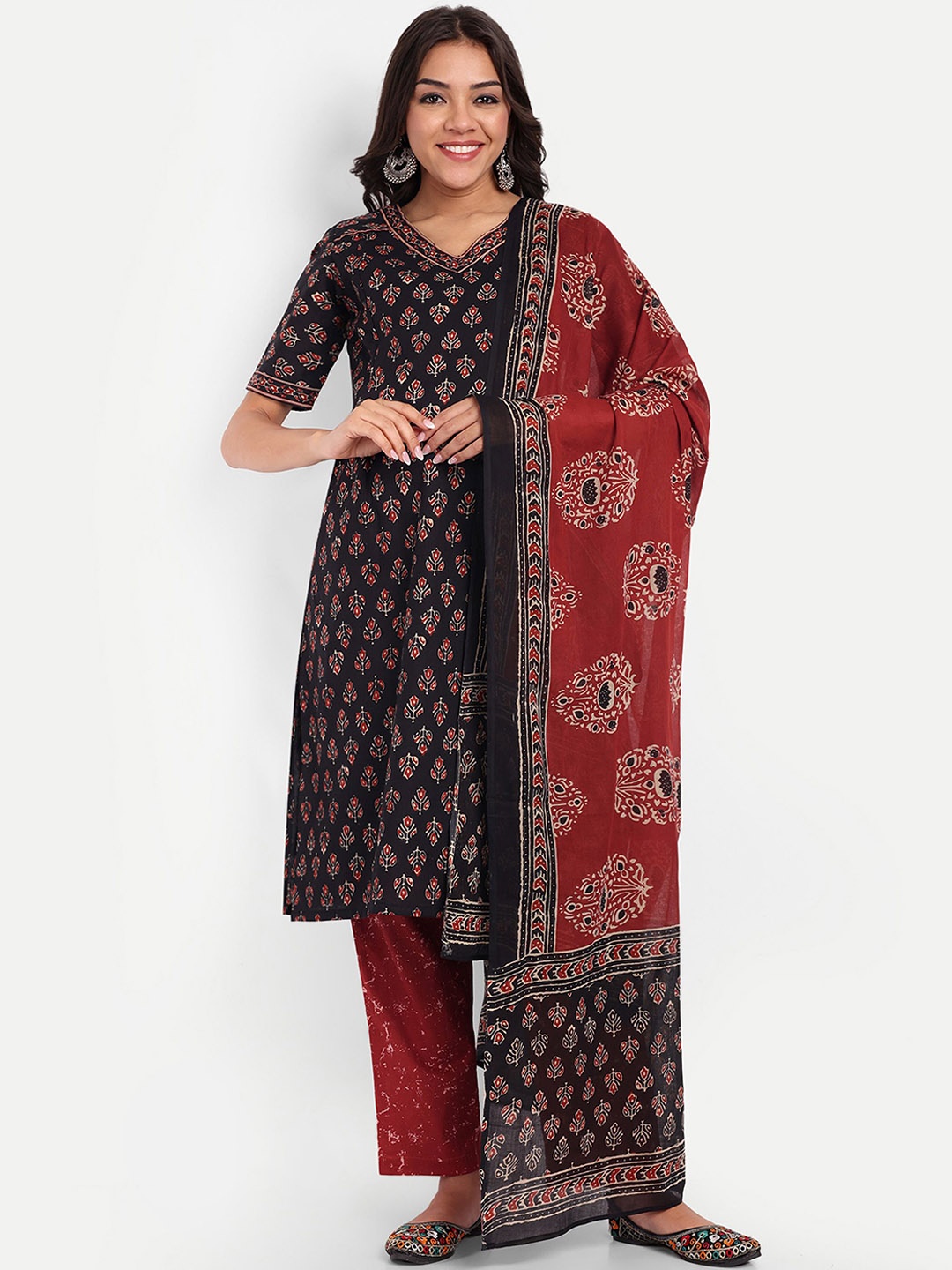 

THOTTIL Ethnic Motifs Printed Regular Pure Cotton Kurta with Trousers & With Dupatta, Black
