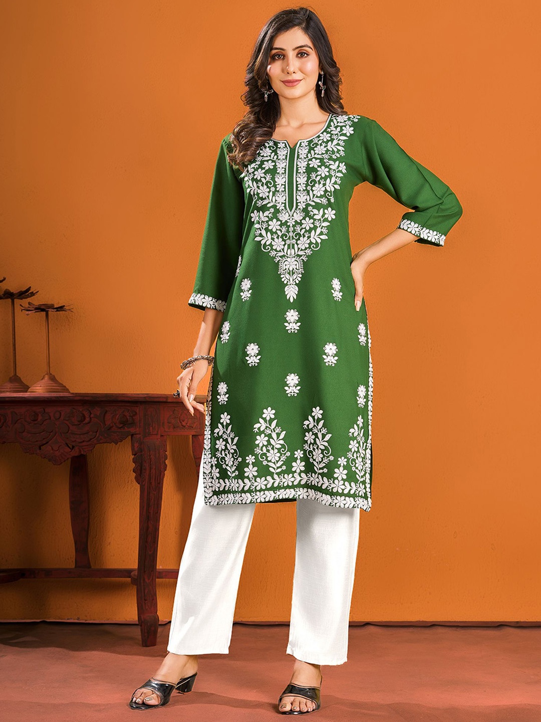 

WORIVOC Women Ethnic Motif Embroidered Kurta, Green