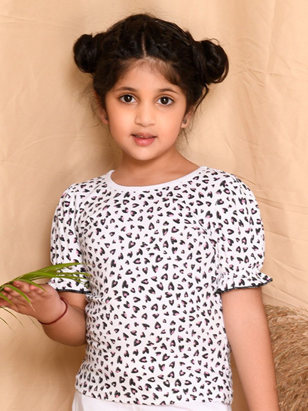 

Kids Cave Girls Printed Pockets Slim Fit T-shirt, White