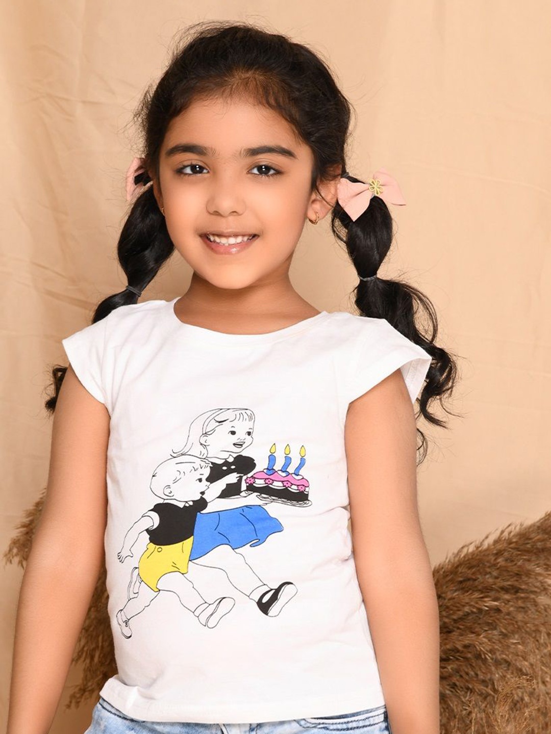 

Kids Cave Girls Printed Extended Sleeves Pockets Slim Fit T-shirt, White