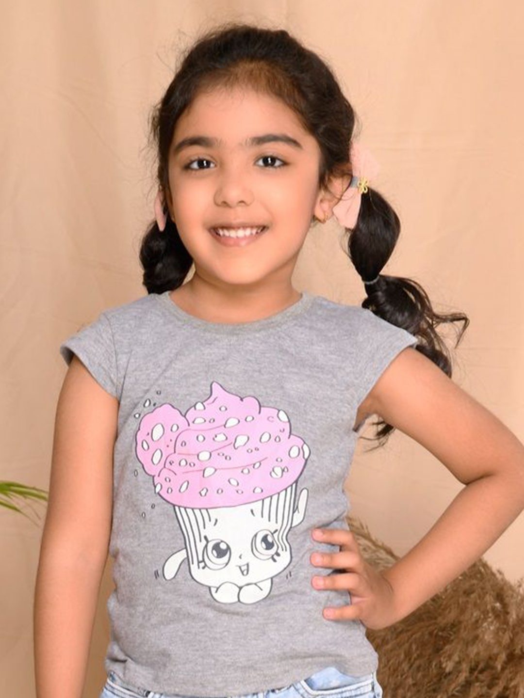 

Kids Cave Girls Extended Sleeves Pockets Slim Fit T-shirt, Grey