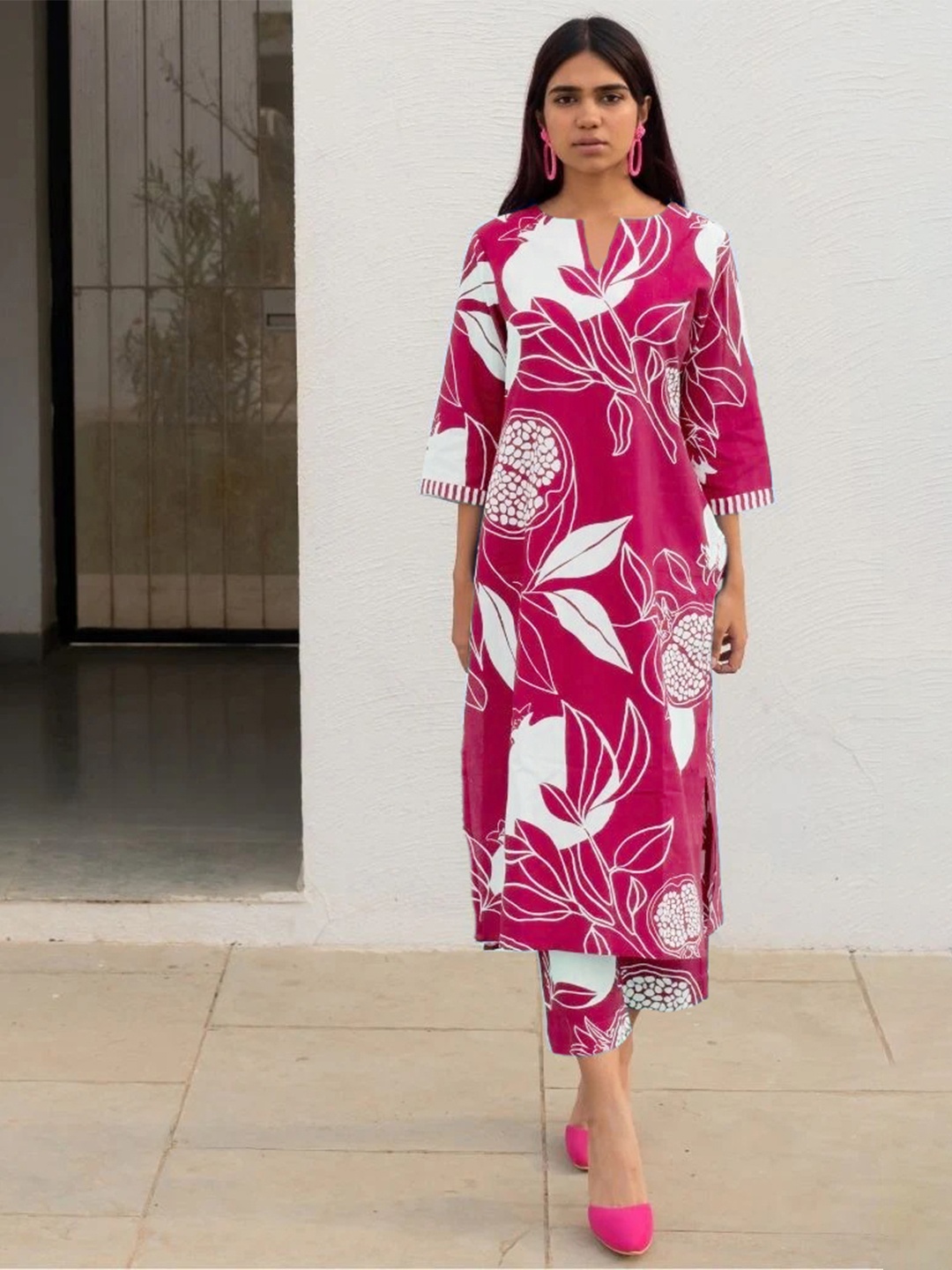 

KALINI Floral Printed Straight Kurta With Trouser, Pink