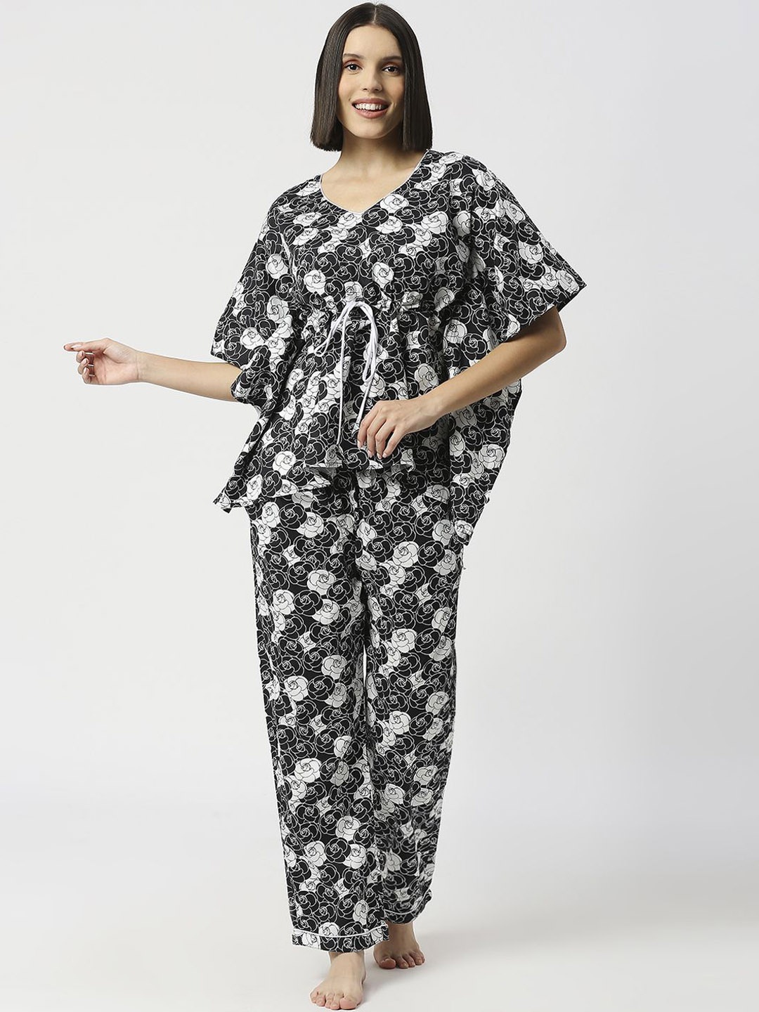 

Pyjama Party Women Printed Night suit, Black