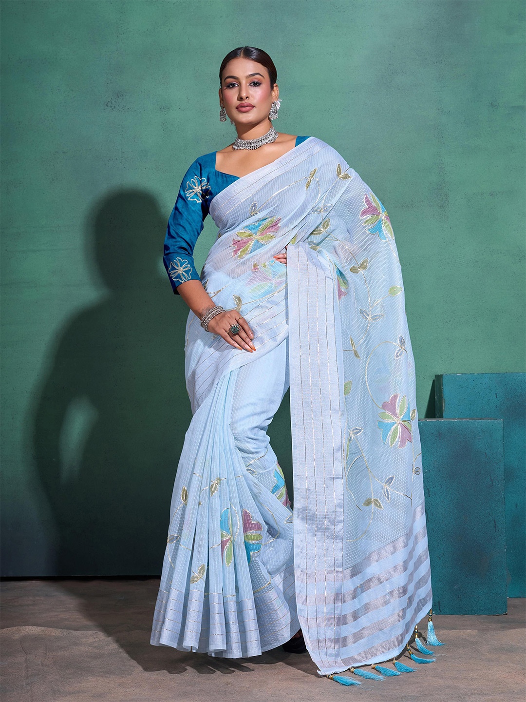 

Mitera Floral Embellished Hand Painted Saree, Blue