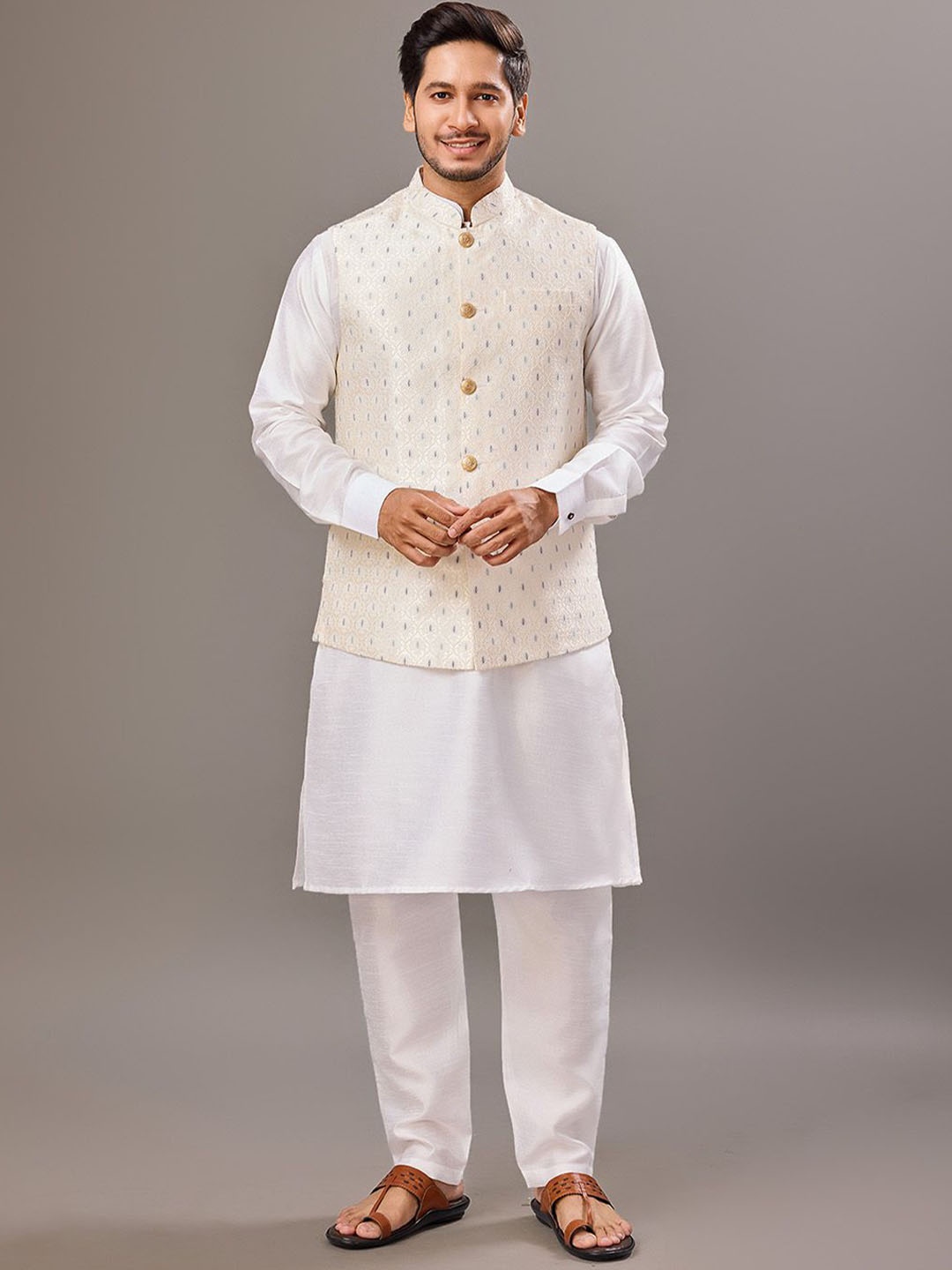 

House of Pataudi Men Printed Nehru Jackets, Off white