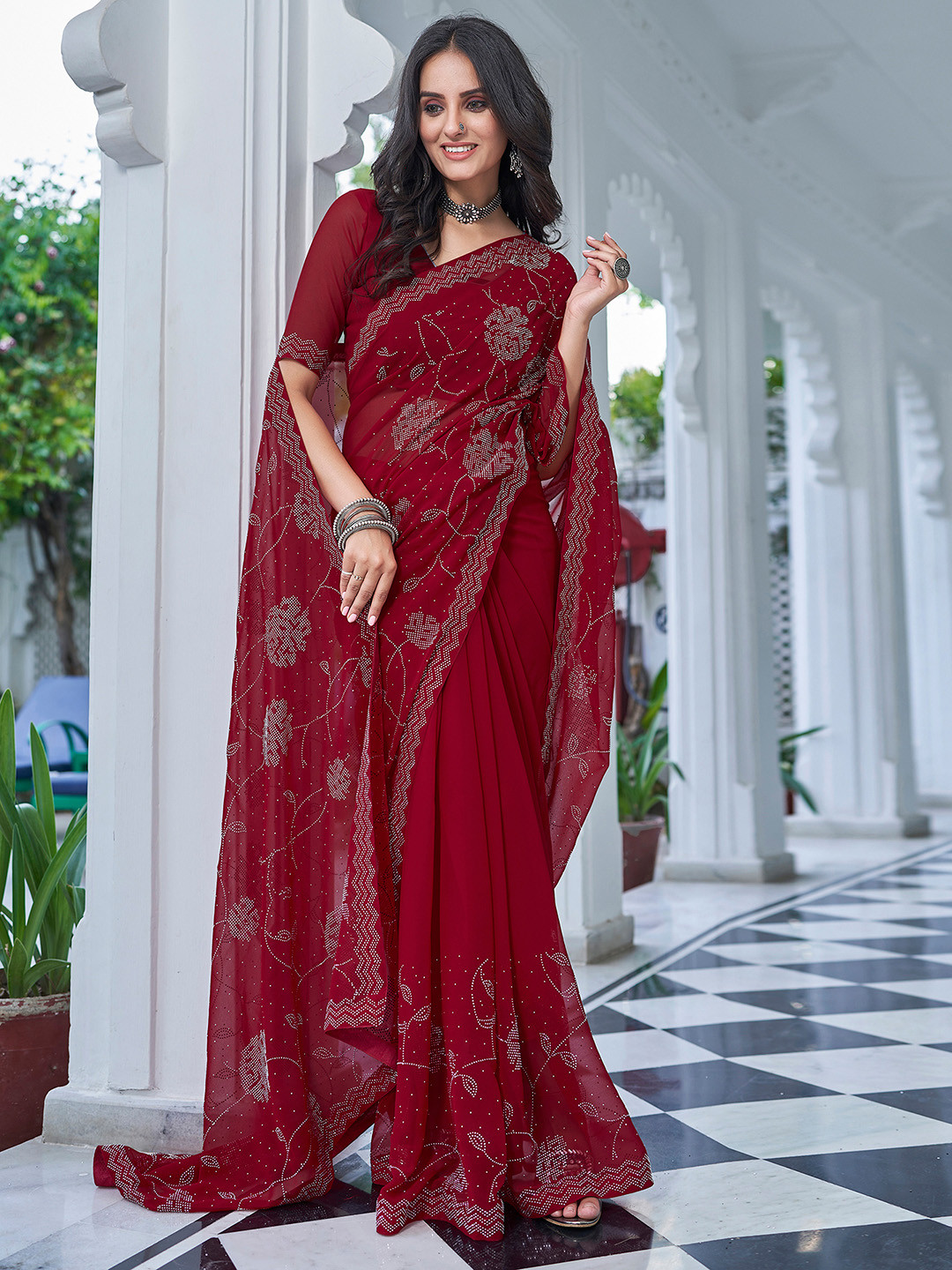 

Mitera Ethnic Motifs Beads and Stones Pure Georgette Saree, Red