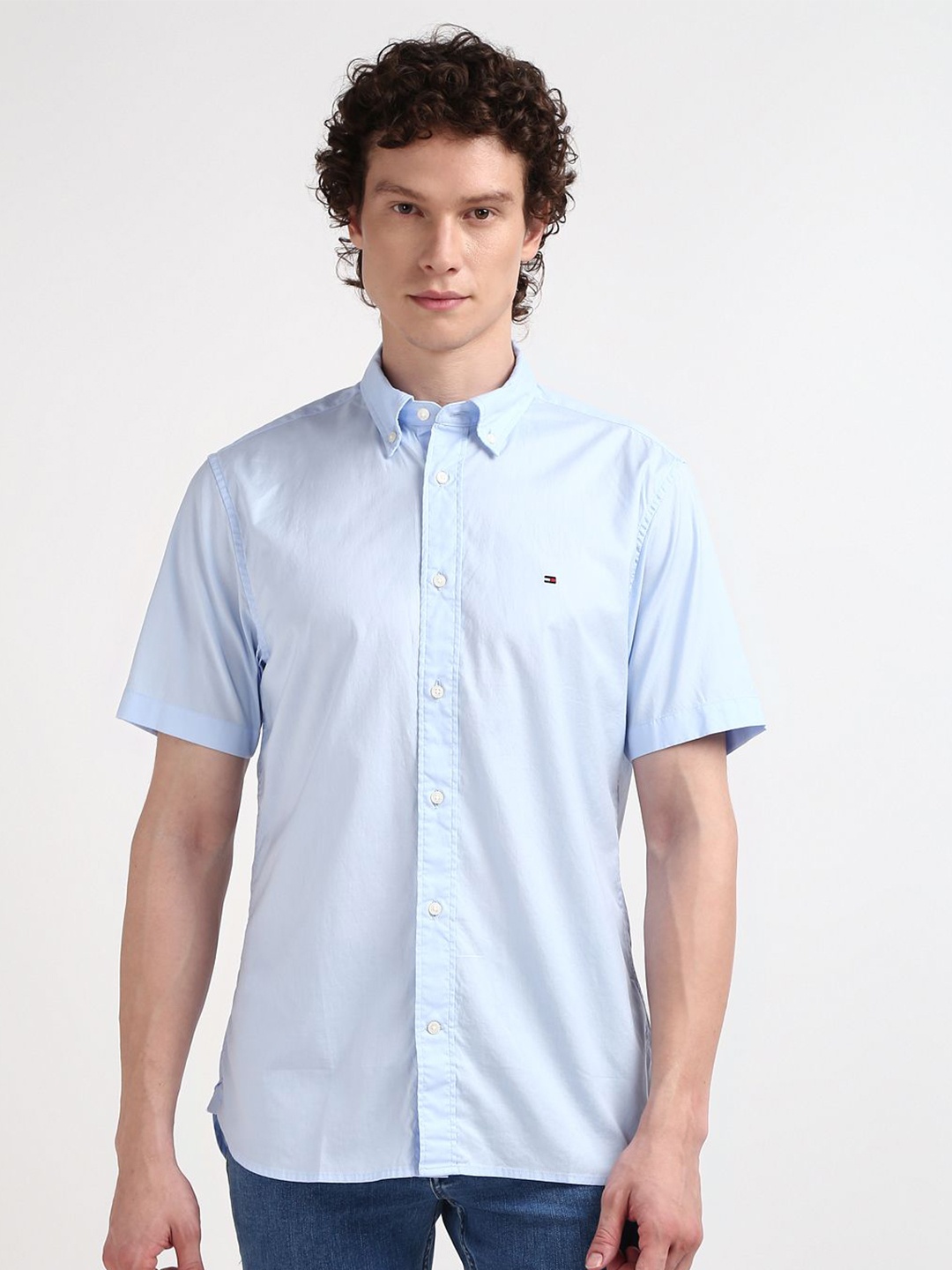 

Tommy Hilfiger Men Opaque Solid Casual Shirt, Blue