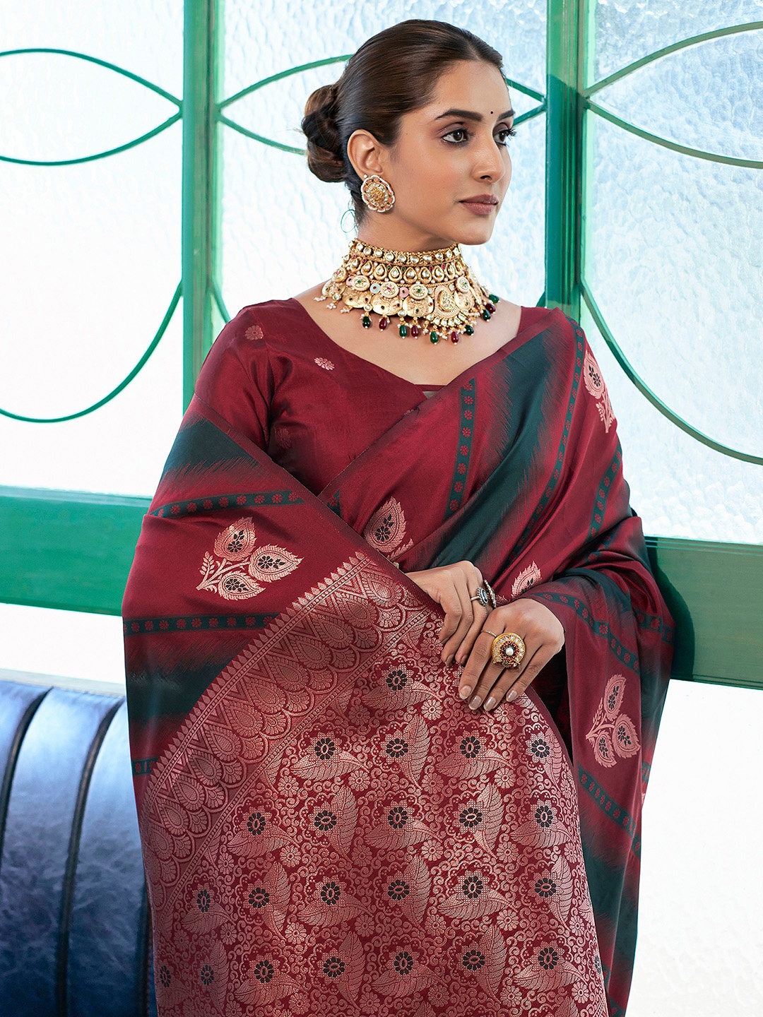 

Satrani Ethnic Motifs Zari Banarasi Saree, Maroon