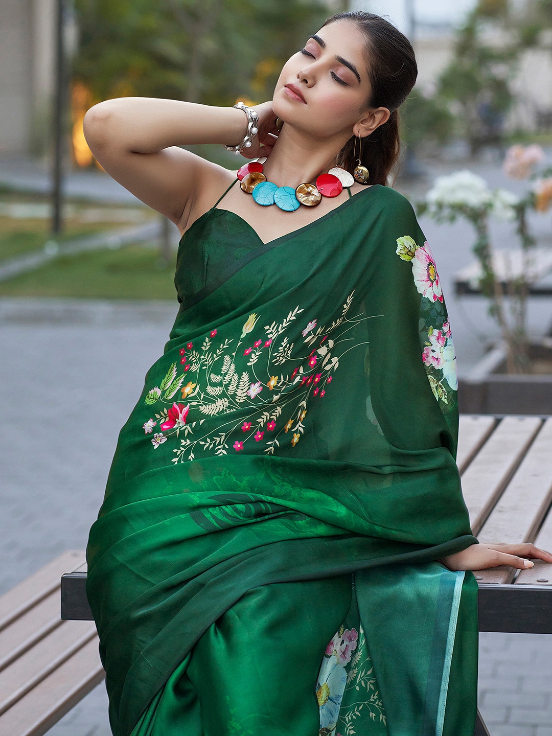 

Satrani Floral Satin Saree, Green
