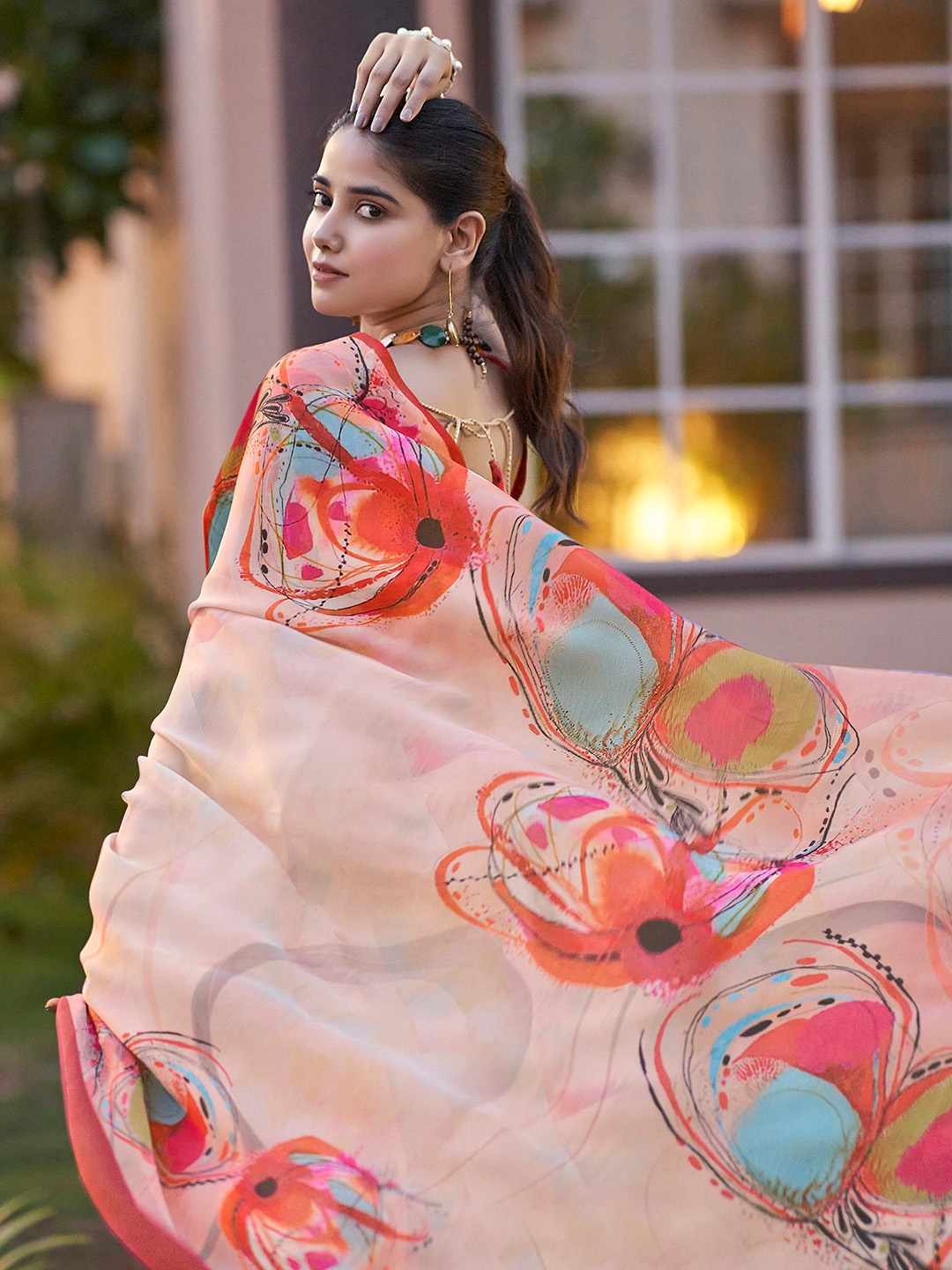 

Satrani Floral Satin Saree, Cream
