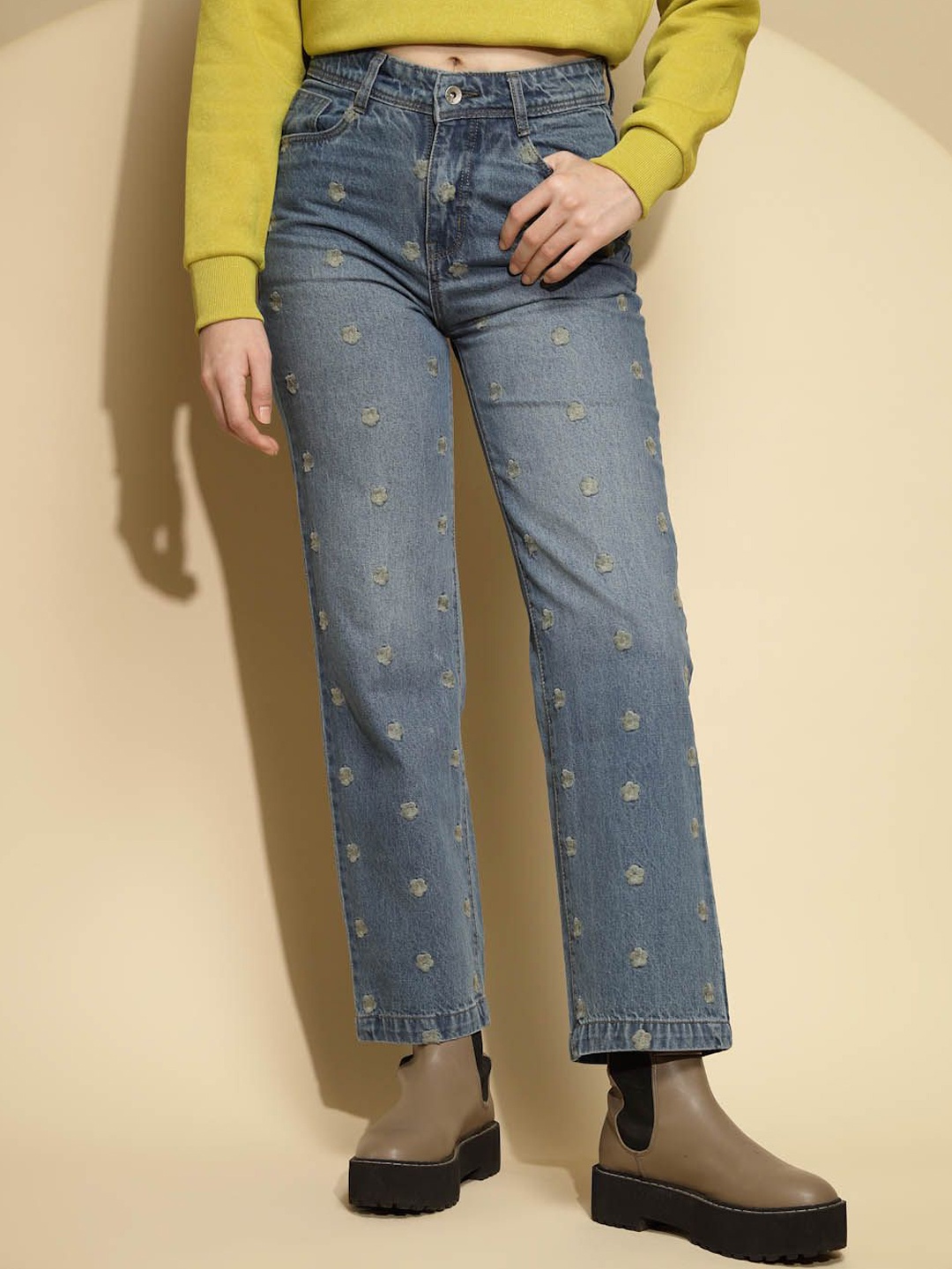 

Global Republic Women Comfort Low Distress Light Fade Stretchable Jeans, Blue