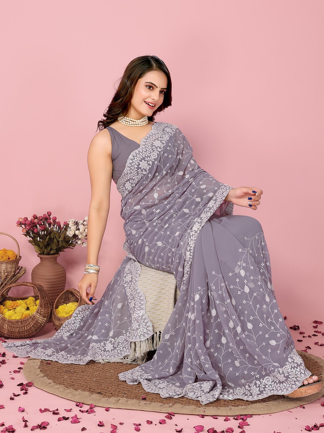 

VAIRAGEE Ethnic Motifs Embroidered Sequinned Saree, Grey melange