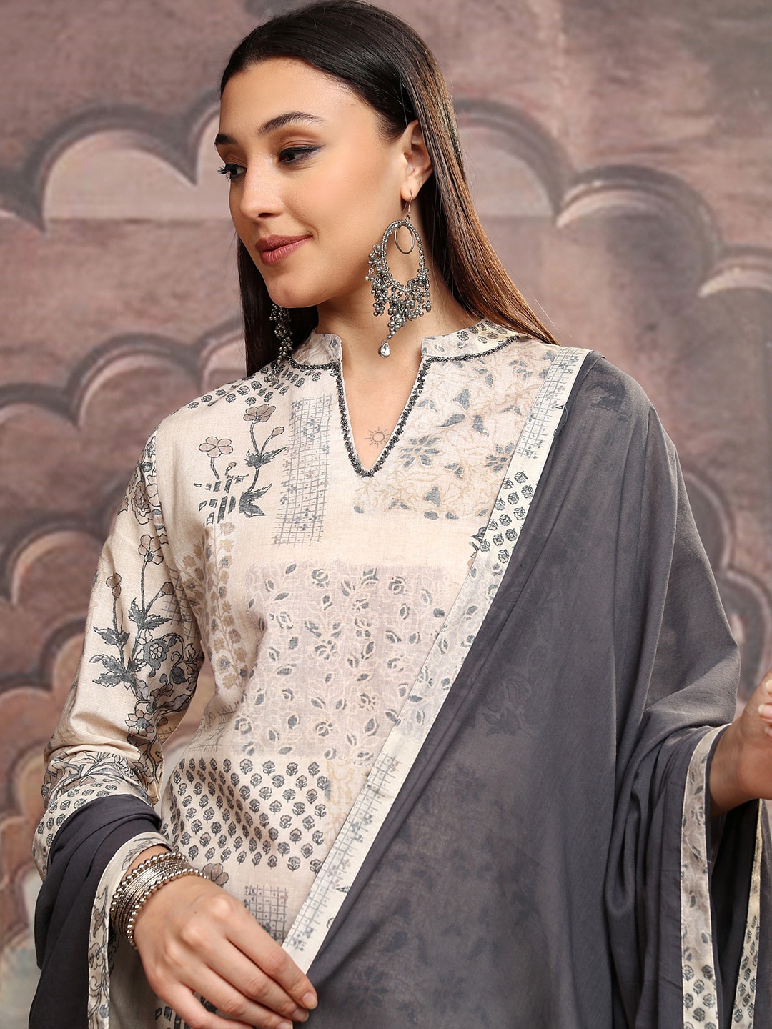 

Vishudh Women Floral Printed Regular Mirror Work Pure Cotton Kurta Set, Beige