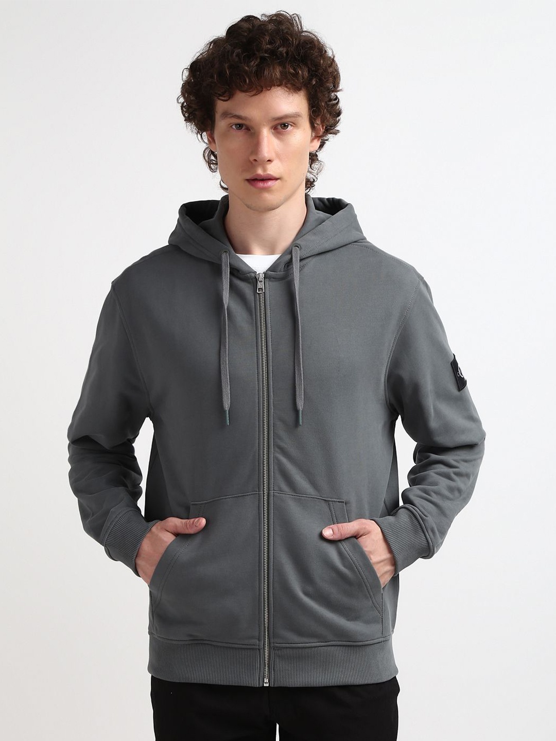 

Calvin Klein Jeans Men Hooded Sweatshirt, Grey