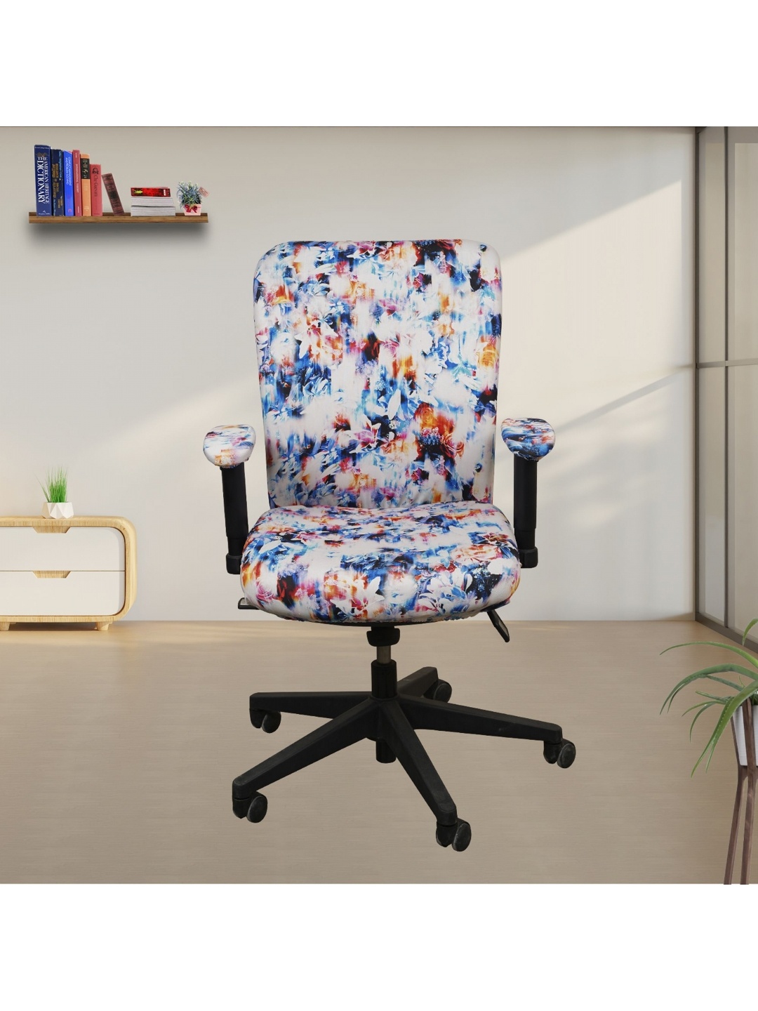 

Eleganta White & Blue Printed Office Chair Cover