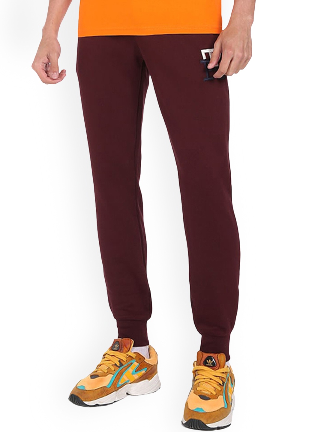 

Tommy Hilfiger Men Cotton Side Pockets Joggers, Burgundy