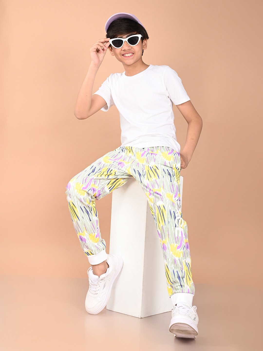 

LilPicks Boys Printed Relaxed Fit Mid Rise Joggers, Yellow