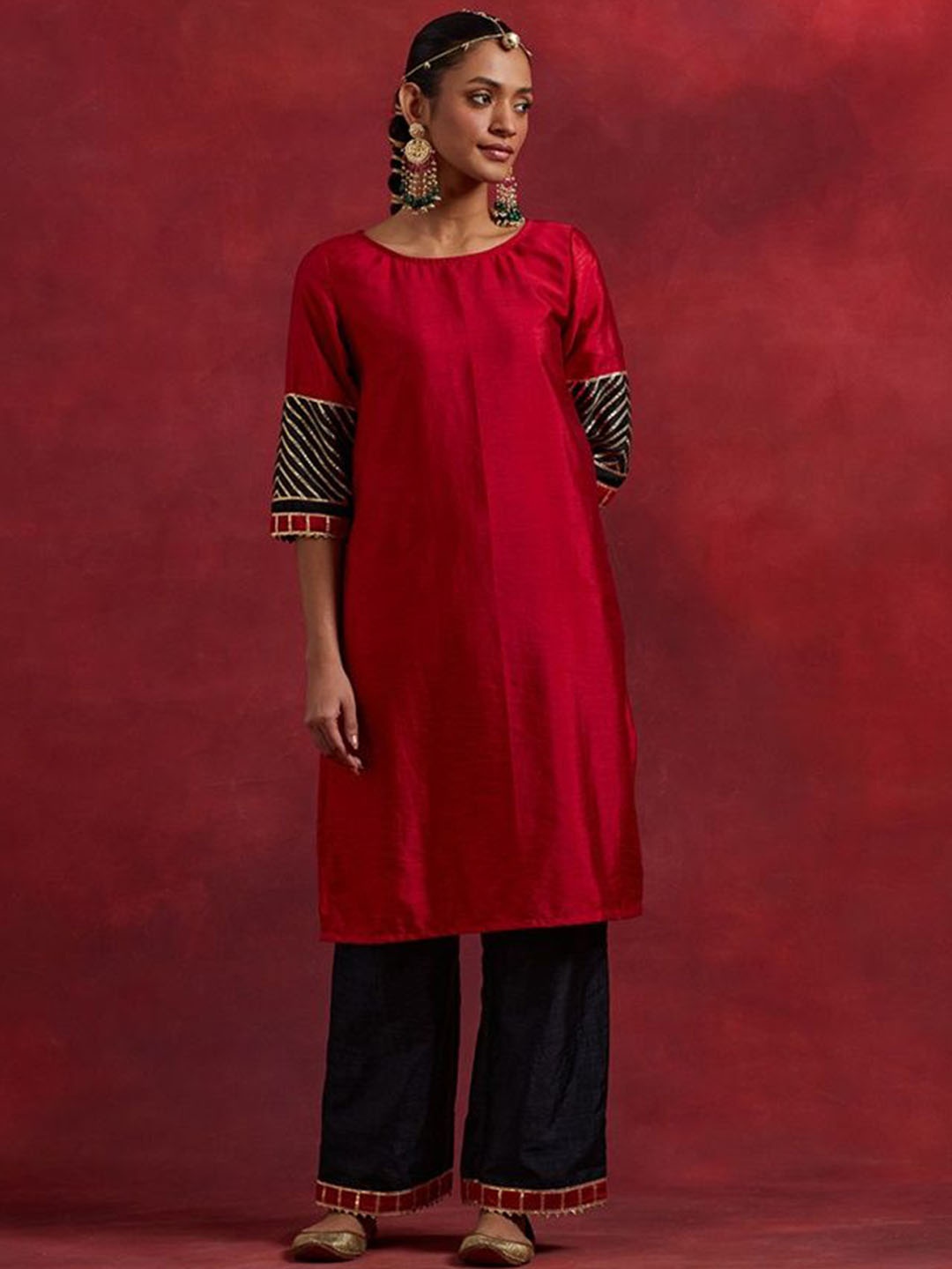 

THE INDIAN CAUSE Women Gotta Patti Raw Silk Kurta with Palazzos & With Dupatta, Red