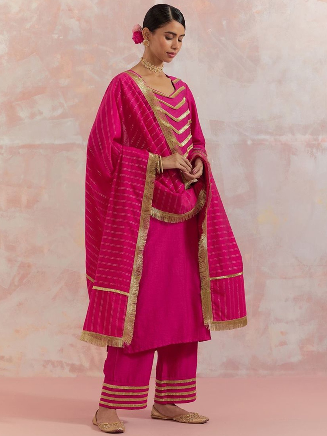 

THE INDIAN CAUSE Women Yoke Design Regular Gotta Patti Raw Silk Kurtaset With Dupatta, Pink