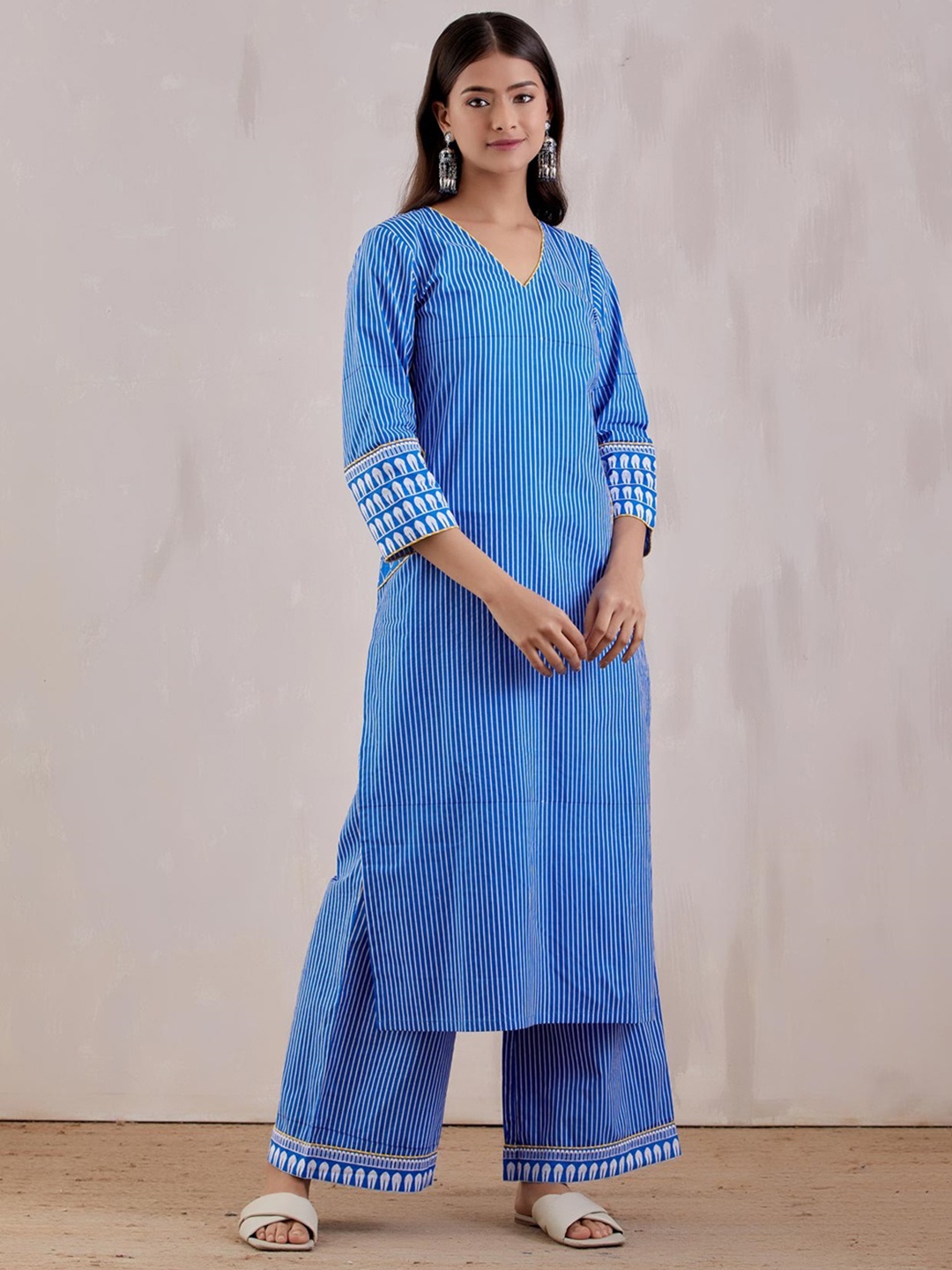 

THE INDIAN CAUSE Women Striped Regular Pure Cotton Kurta with Palazzos, Blue