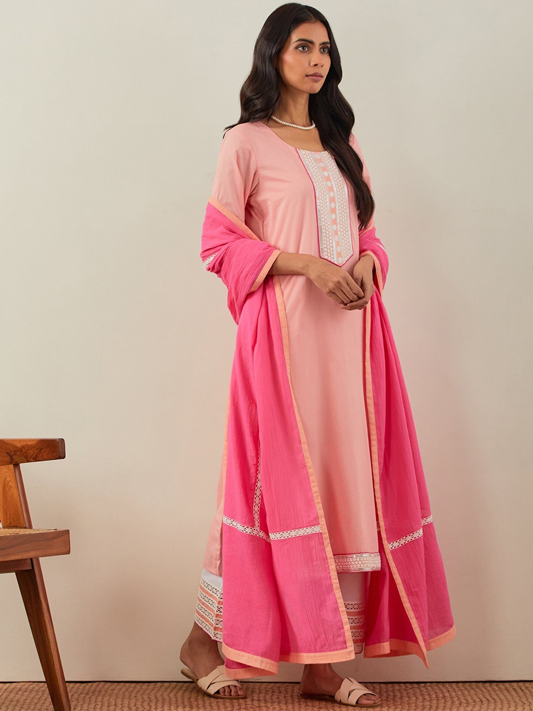 

THE INDIAN CAUSE Ethnic Motifs Embroidered Pure Cotton Staight Kurta with Palazzos, Peach