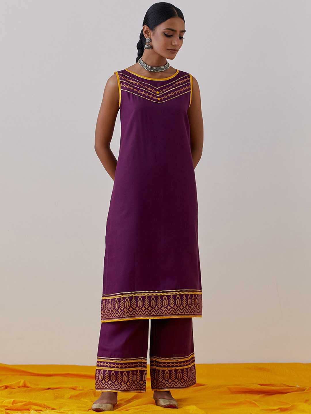 

THE INDIAN CAUSE Women Floral Yoke Design Regular Thread Work Pure Cotton Kurta with Palazzos, Purple