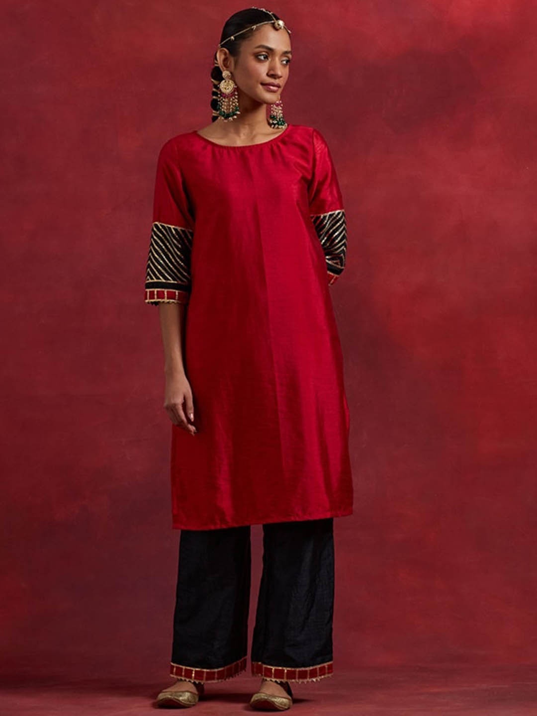 

THE INDIAN CAUSE Women Embroidered Regular Gotta Patti Kurta with Palazzos, Red