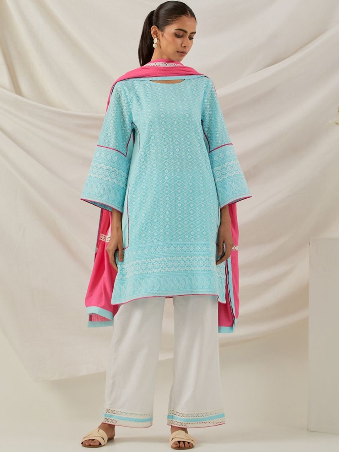 

THE INDIAN CAUSE Women Floral Embroidered Pure Cotton Kurta with Palazzos & Dupatta, Blue