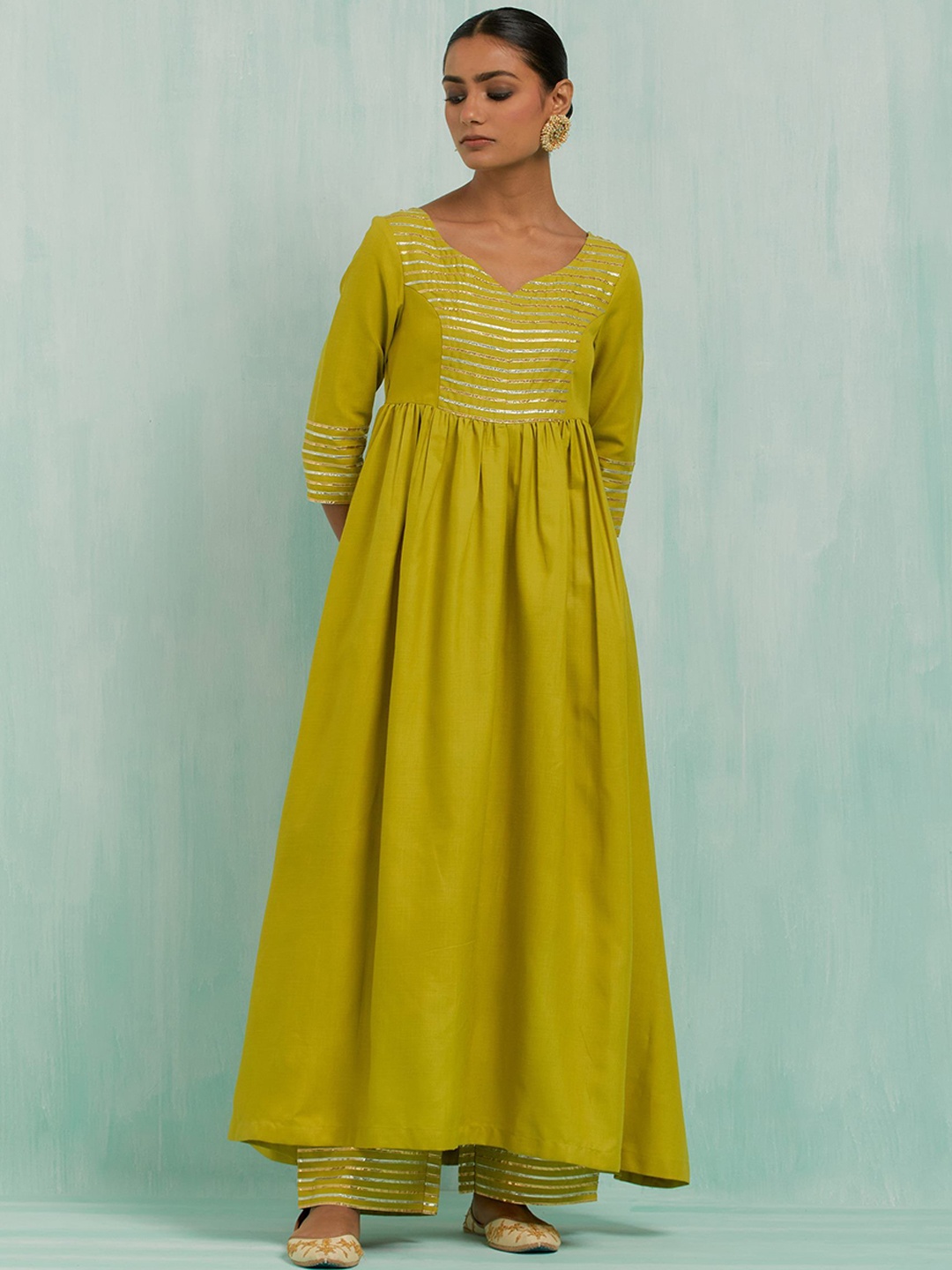 

THE INDIAN CAUSE Women Solid Yoke Design Layered Kurta with Palazzos & Dupatta, Green