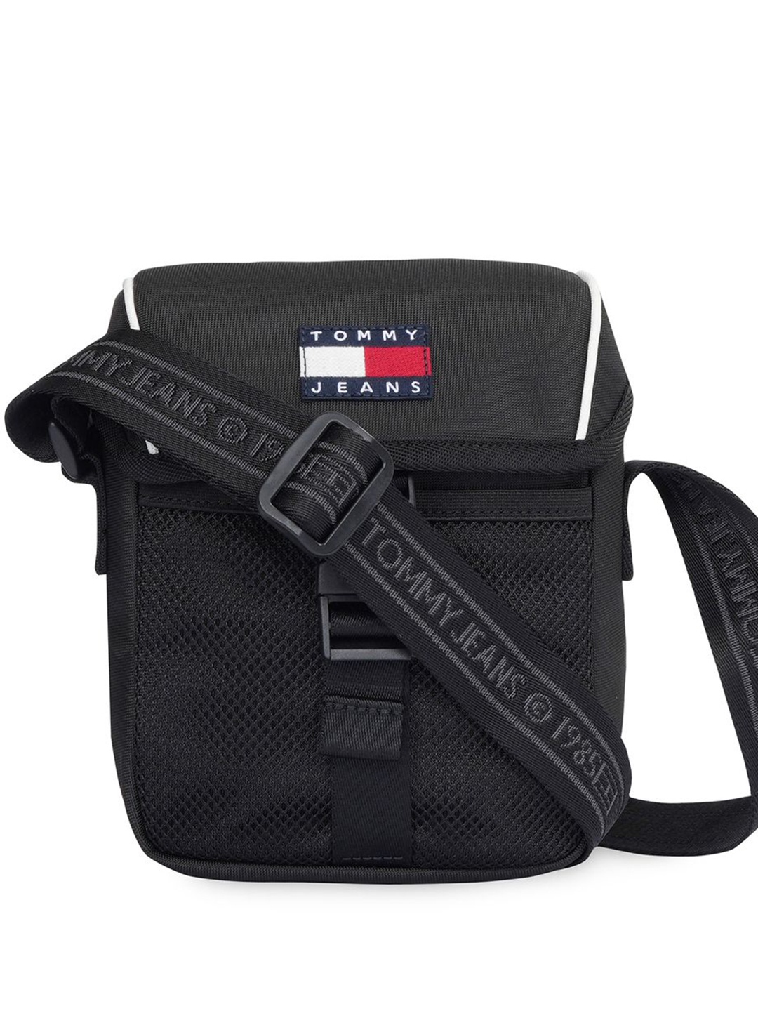 

Tommy Hilfiger Men Solid Buckle Closure Messenger Bag, Black