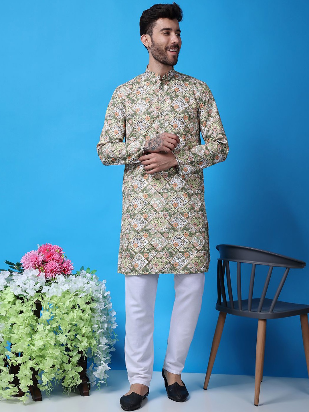 

Hangup MenEthnic Motifs Printed Kurta with Pyjamas, Green